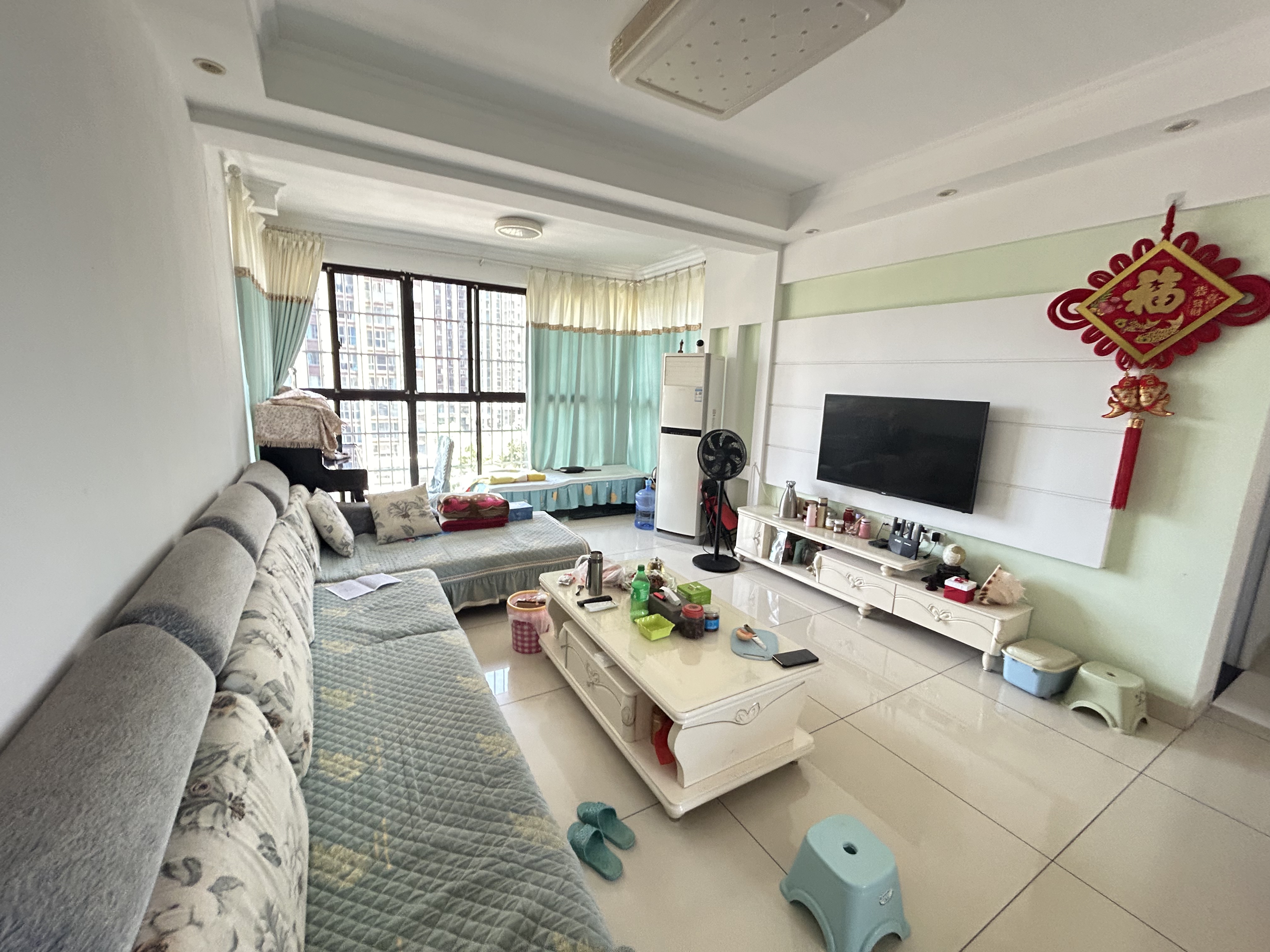 金轮翡翠名园 4室2厅2卫 82.0万 金轮翡翠名园 4室2厅2卫 82.0万室内图