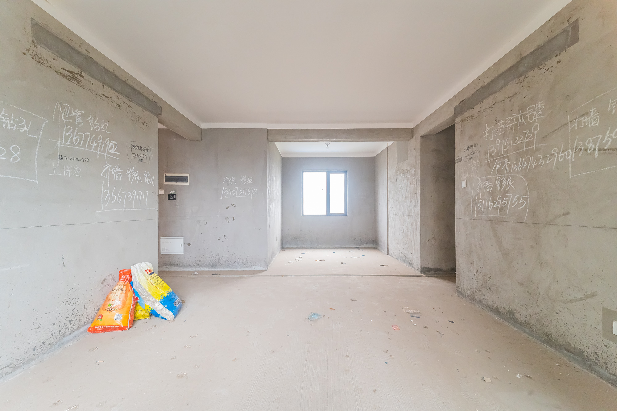 星湖湾二期高层  4室2厅2卫    95.0万 星湖湾二期高层  4室2厅2卫    95.0万客厅