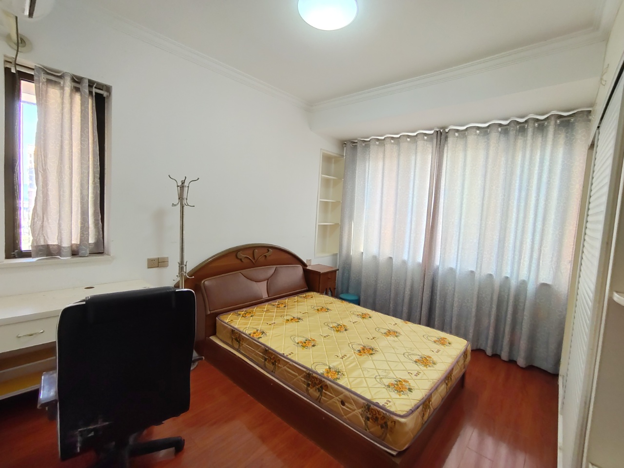 凯旋名门人民中路1006号 3室2厅2卫 55.0万 凯旋名门人民中路1006号 3室2厅2卫 55.0万室内图