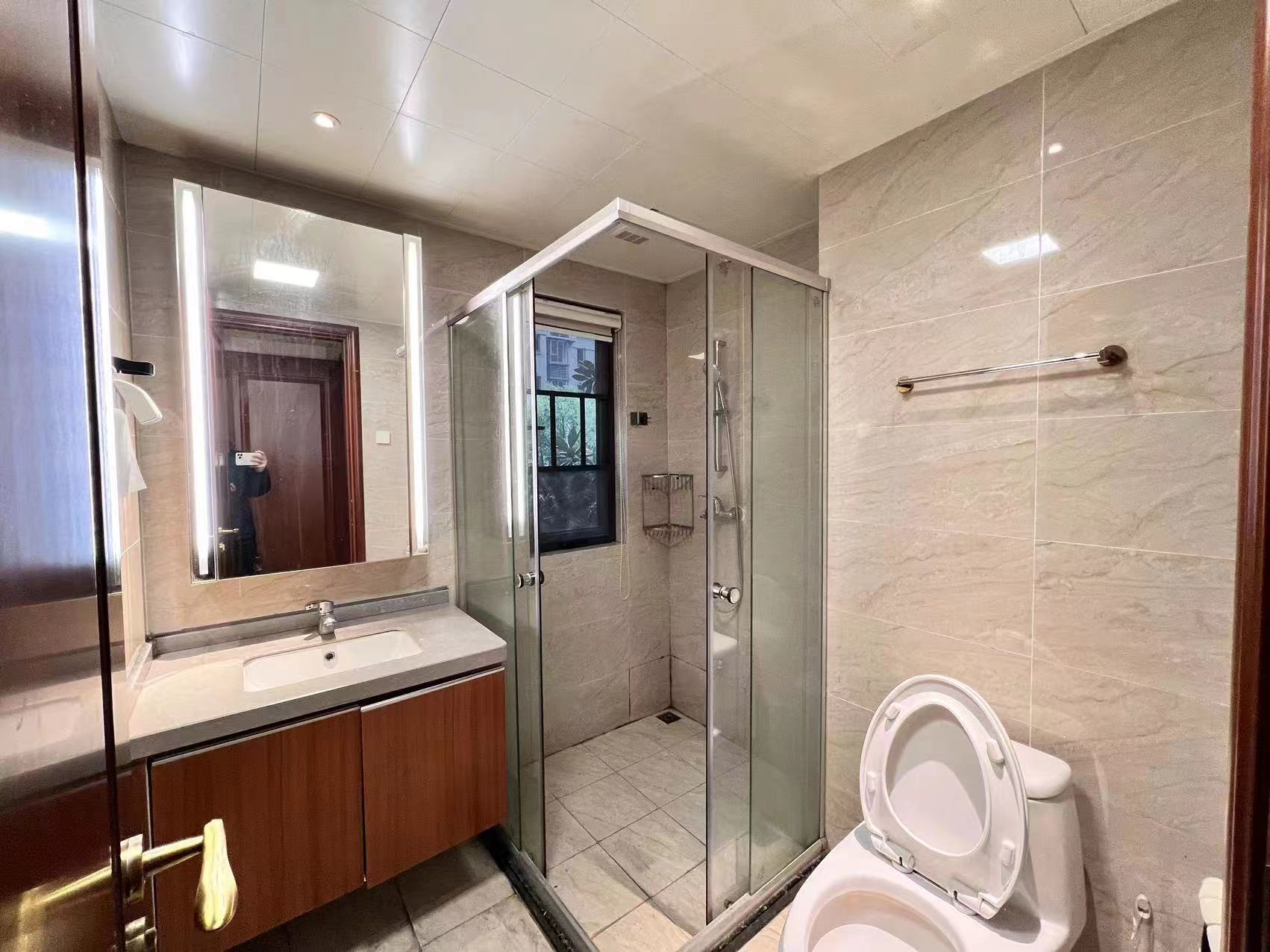 恒大华府 3室2厅2卫 98.0万 恒大华府 3室2厅2卫 98.0万室内图