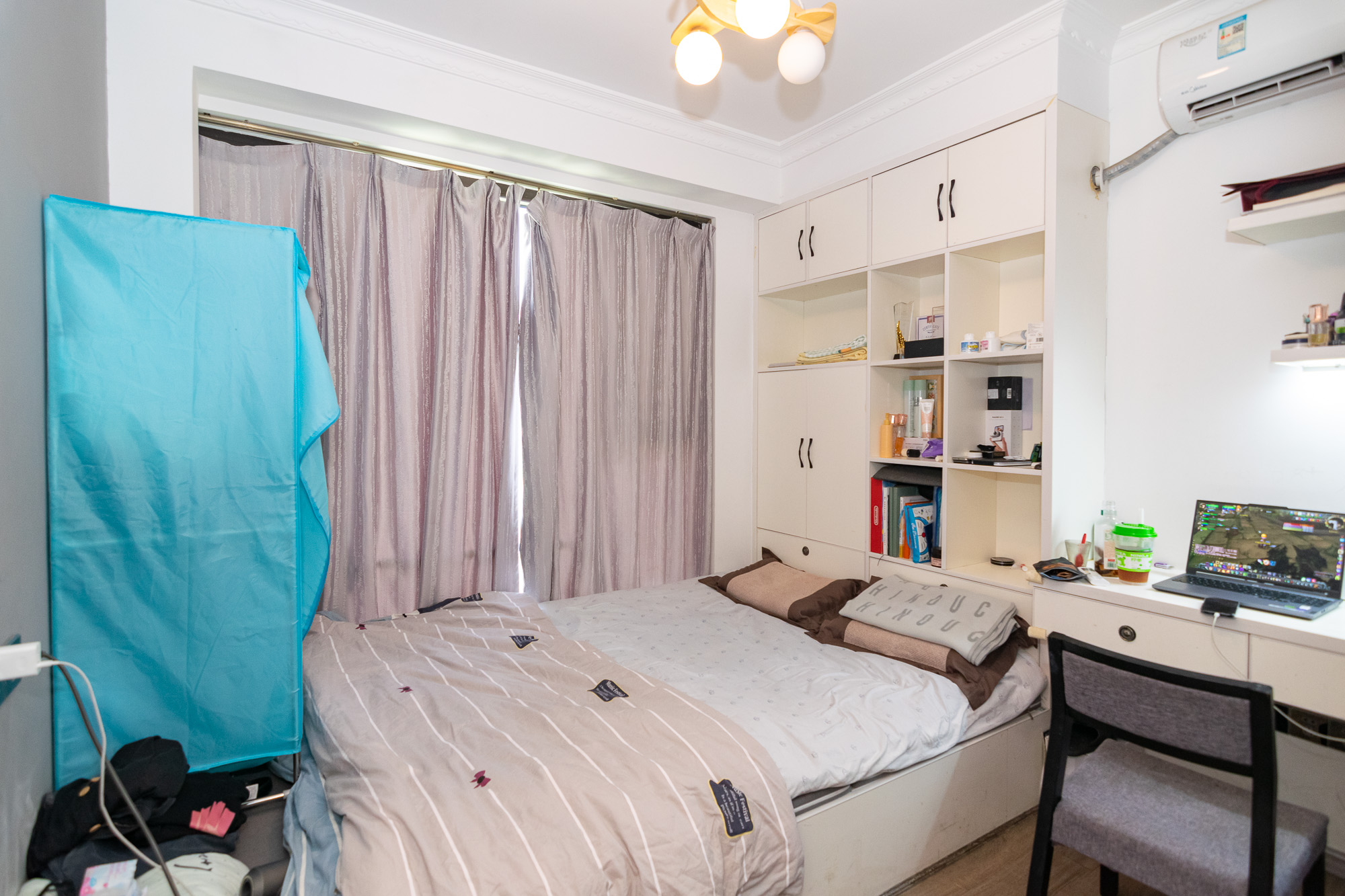 荣盛岳麓峰景 4室2厅2卫 105.0万 荣盛岳麓峰景 4室2厅2卫 105.0万卧室