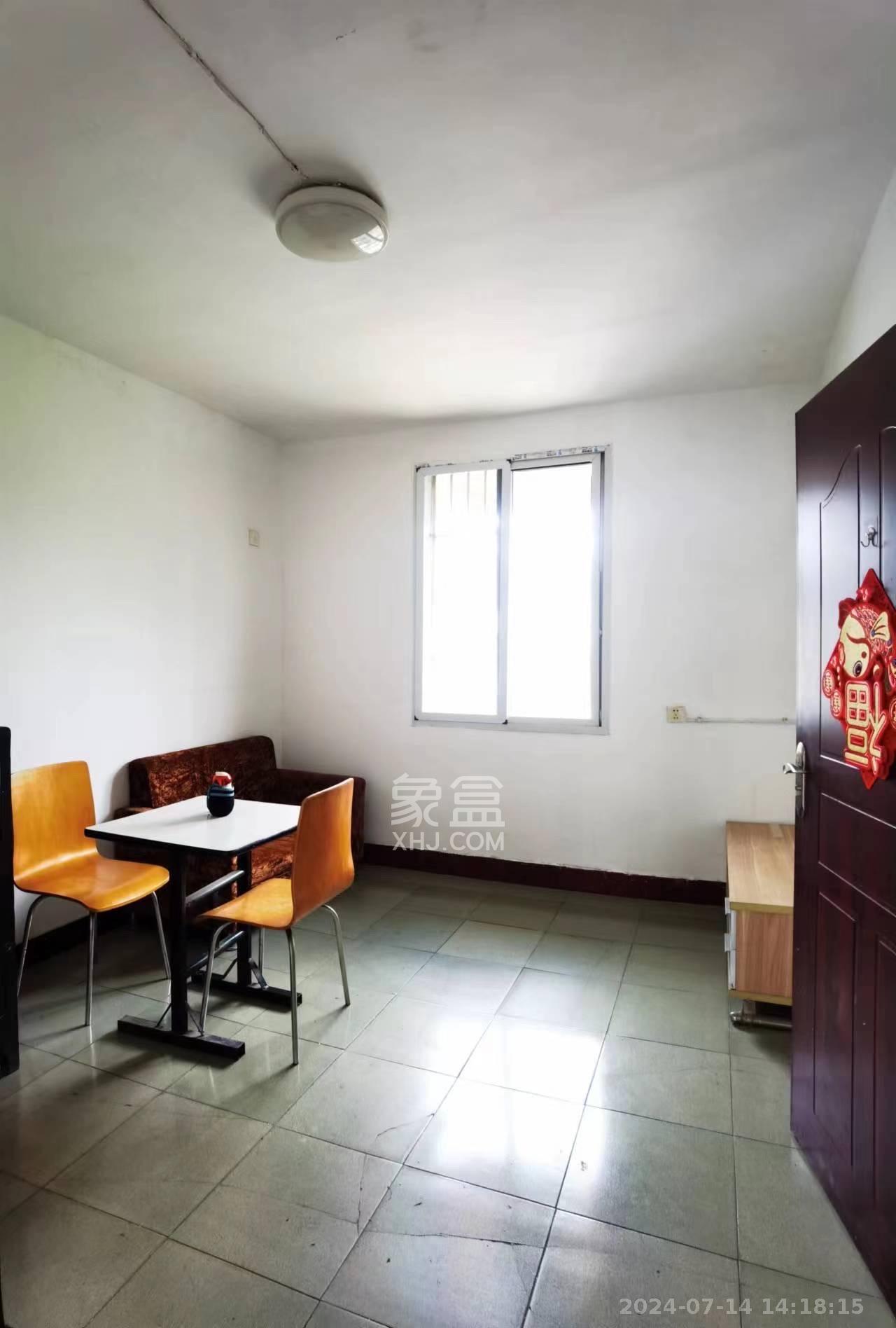 人民新村 1室1厅1卫 1500.0元/月 人民新村 1室1厅1卫 1500.0元/月室内图