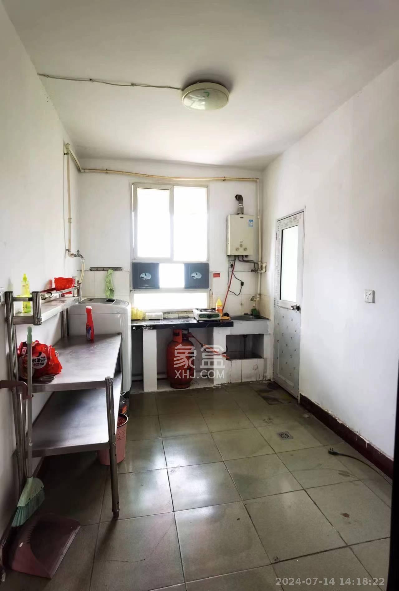 人民新村 1室1厅1卫 1500.0元/月 人民新村 1室1厅1卫 1500.0元/月室内图