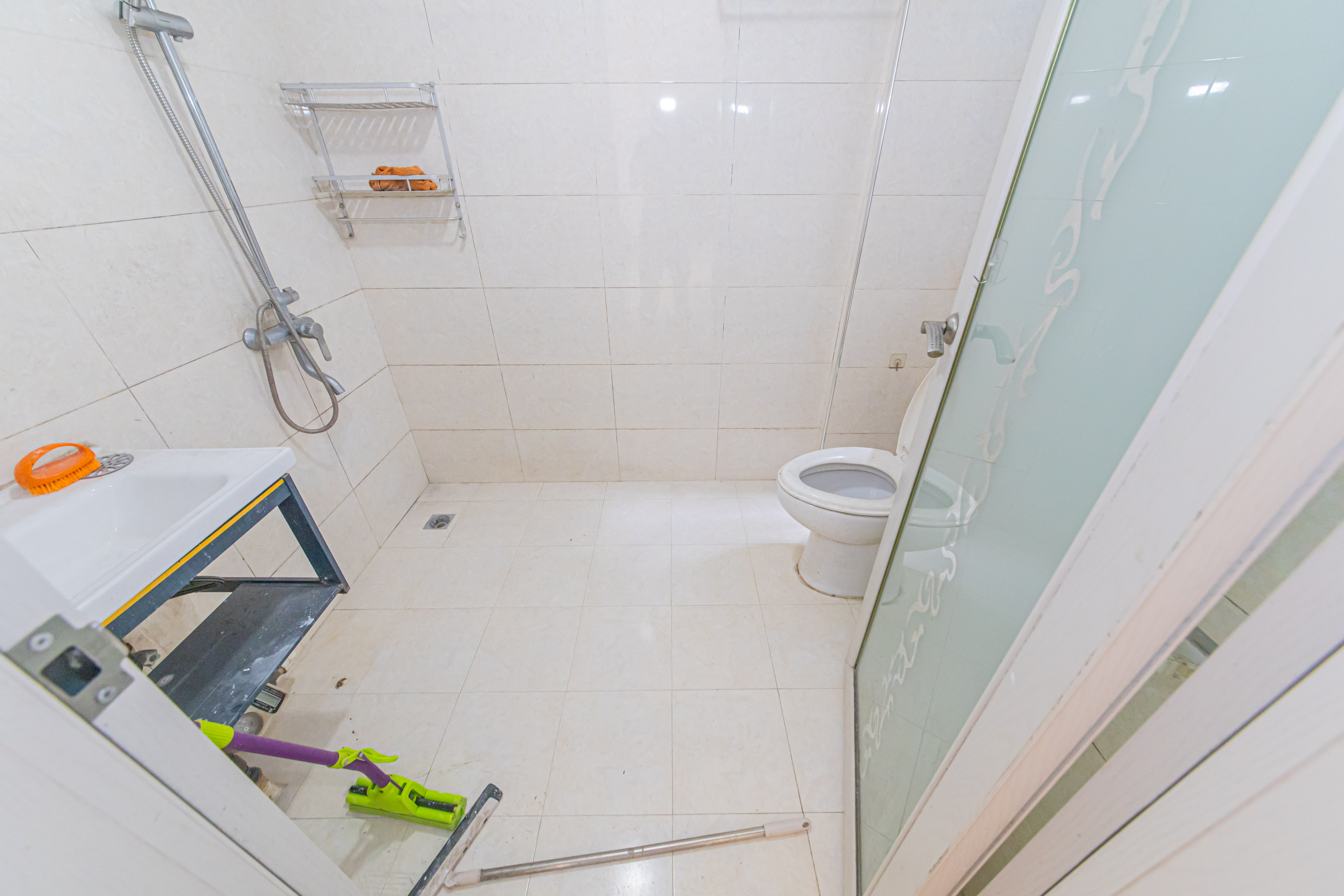 华天苑 3室2厅1卫 82.0万 华天苑 3室2厅1卫 82.0万卫生间