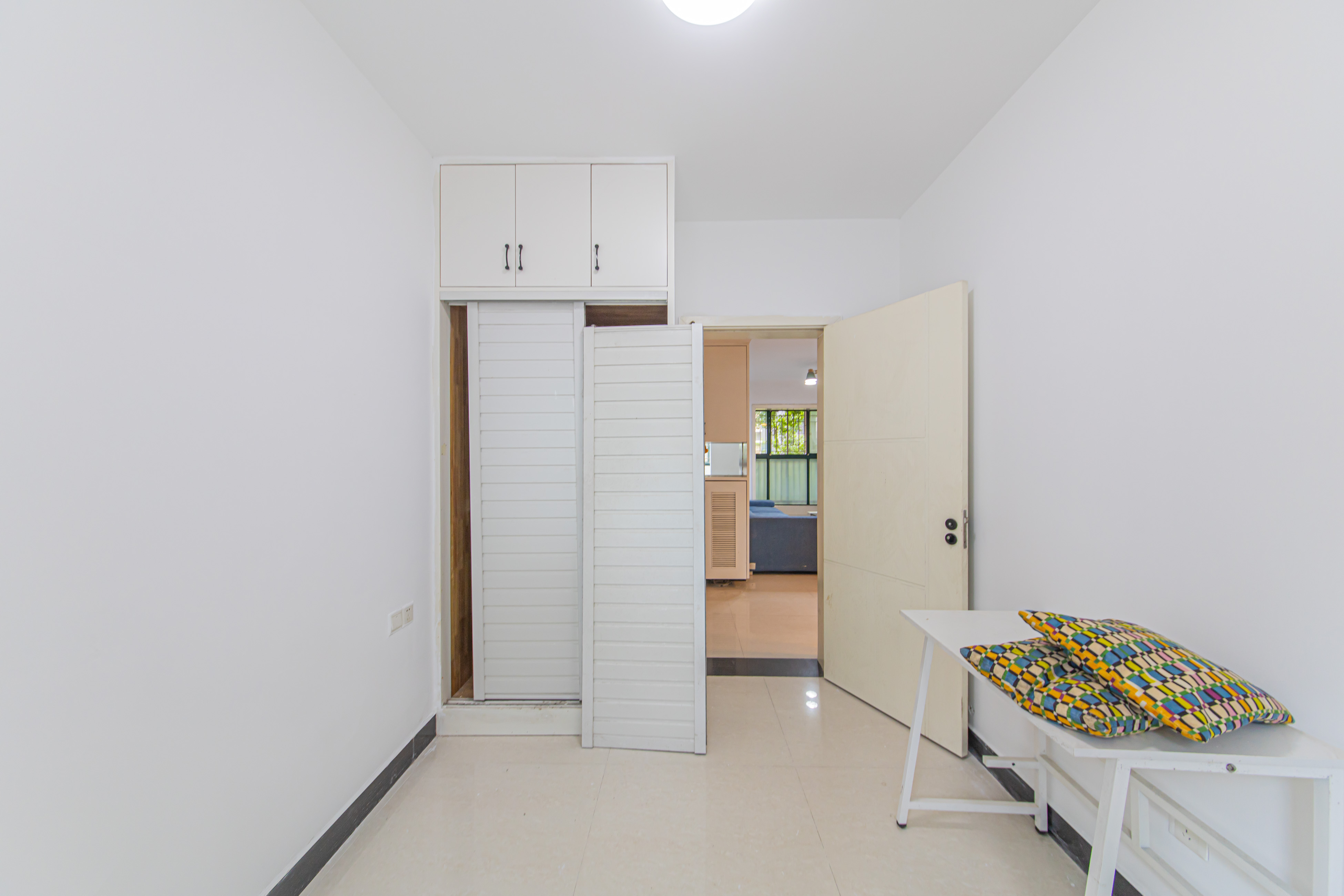 华天苑 3室2厅1卫 82.0万 华天苑 3室2厅1卫 82.0万卧室