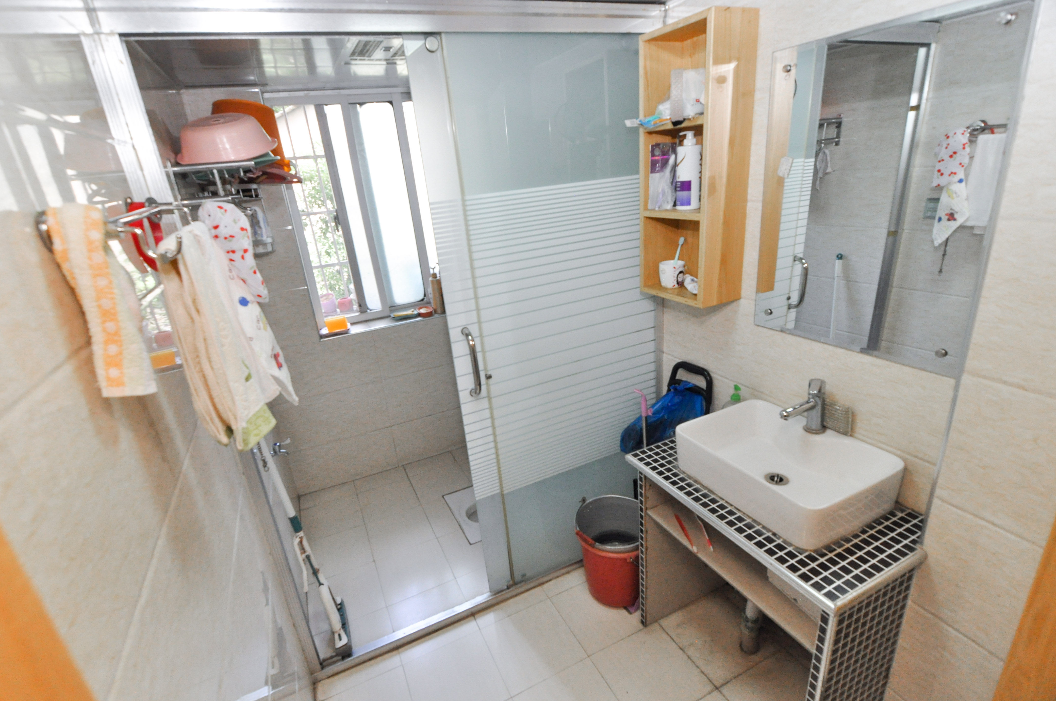 麓谷雅园  1室2厅1卫   49.00万卫生间