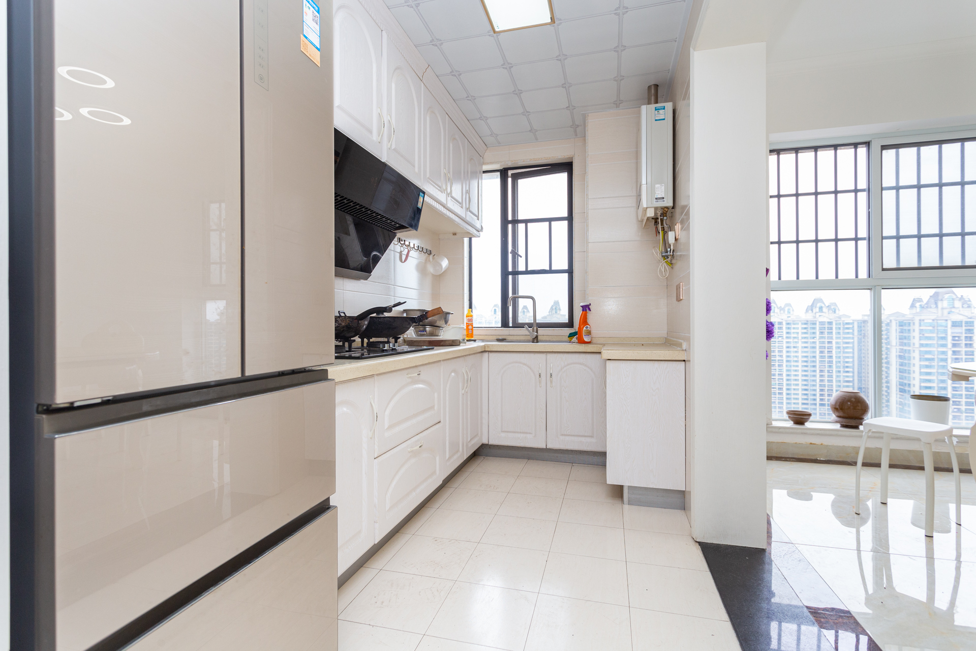 润和之悦(金泽园) 3室2厅2卫 100.0万 润和之悦(金泽园) 3室2厅2卫 100.0万厨房