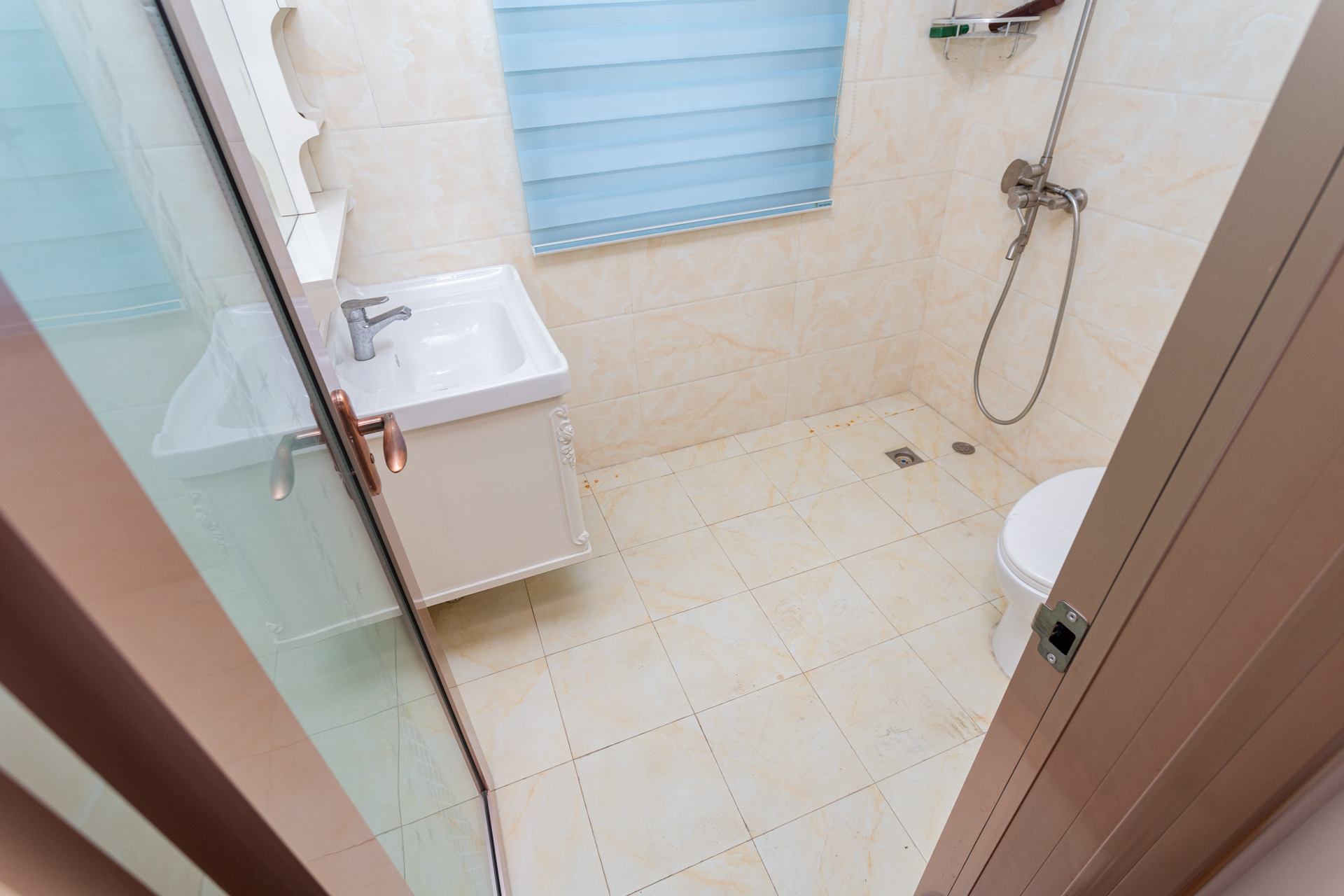 润和之悦(金泽园) 3室2厅2卫 100.0万 润和之悦(金泽园) 3室2厅2卫 100.0万卫生间