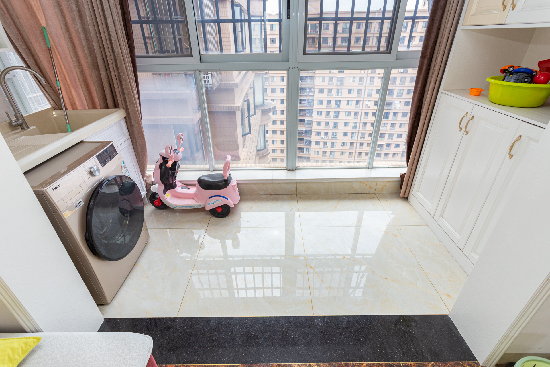 润和之悦(金泽园) 3室2厅2卫 100.0万 润和之悦(金泽园) 3室2厅2卫 100.0万阳台