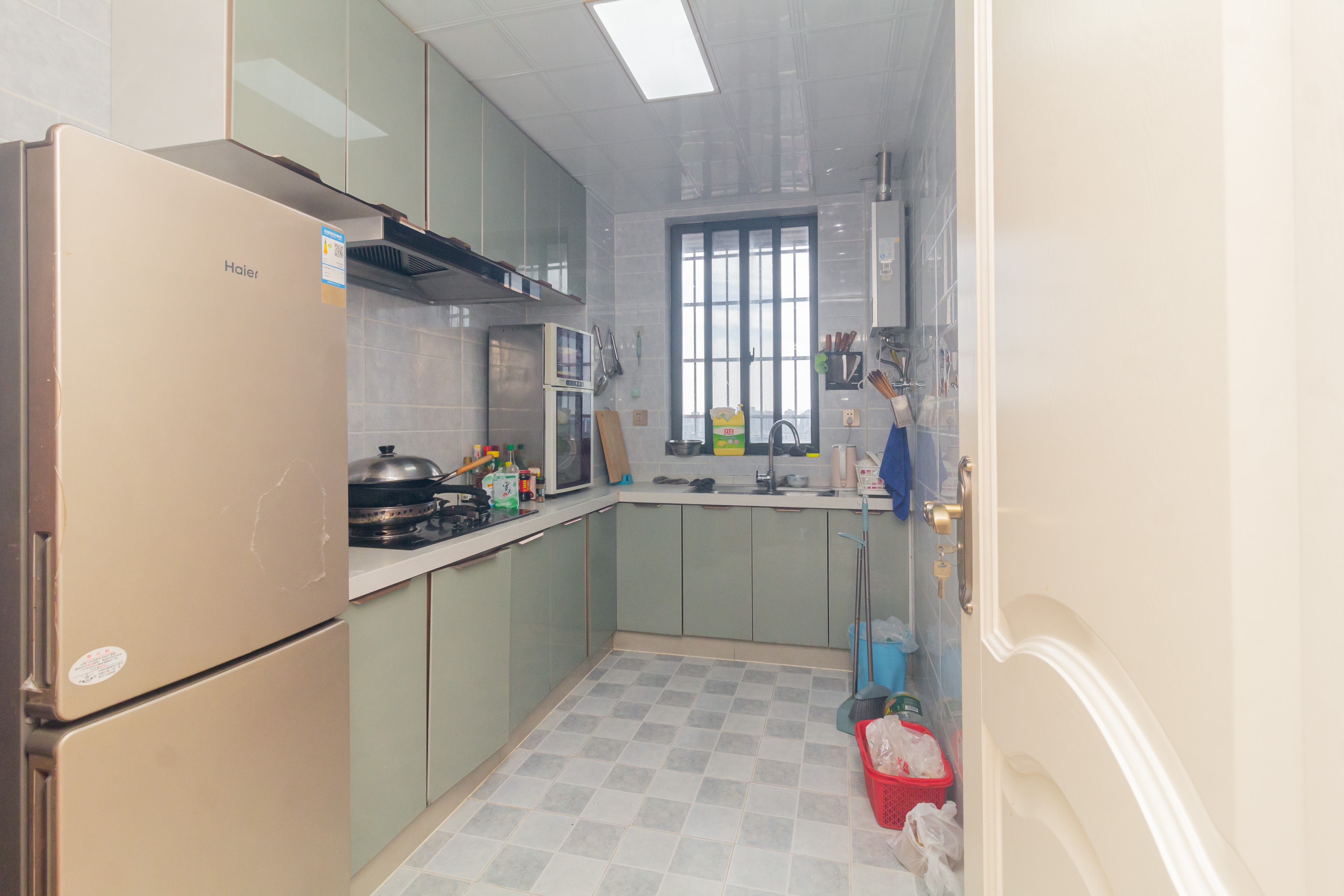 湘楚华庭 3室2厅1卫 72.8万 湘楚华庭 3室2厅1卫 72.8万厨房