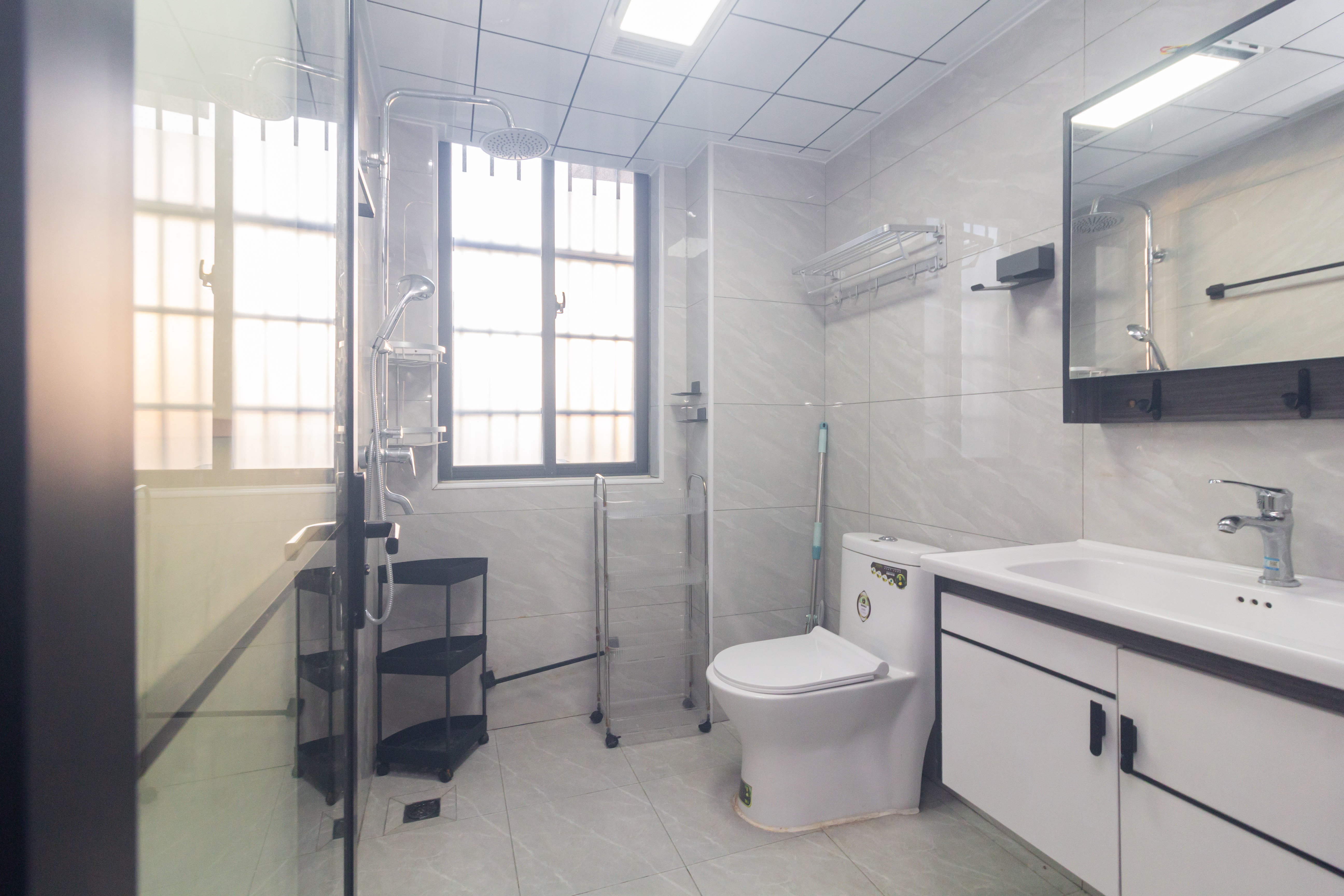 辉宏橄榄城 4室2厅2卫 88.8万 辉宏橄榄城 4室2厅2卫 88.8万卫生间