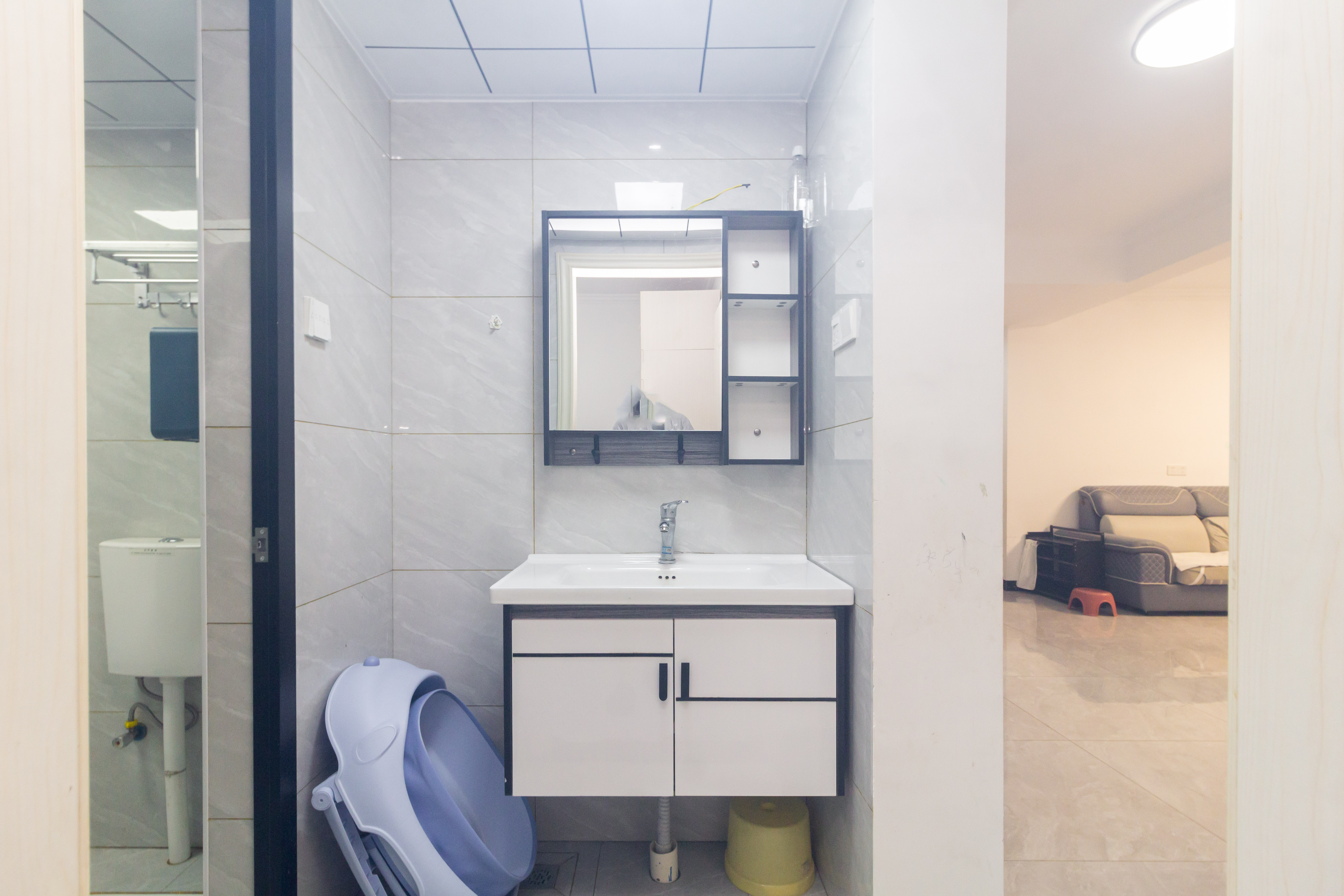 辉宏橄榄城 4室2厅2卫 88.8万 辉宏橄榄城 4室2厅2卫 88.8万卫生间