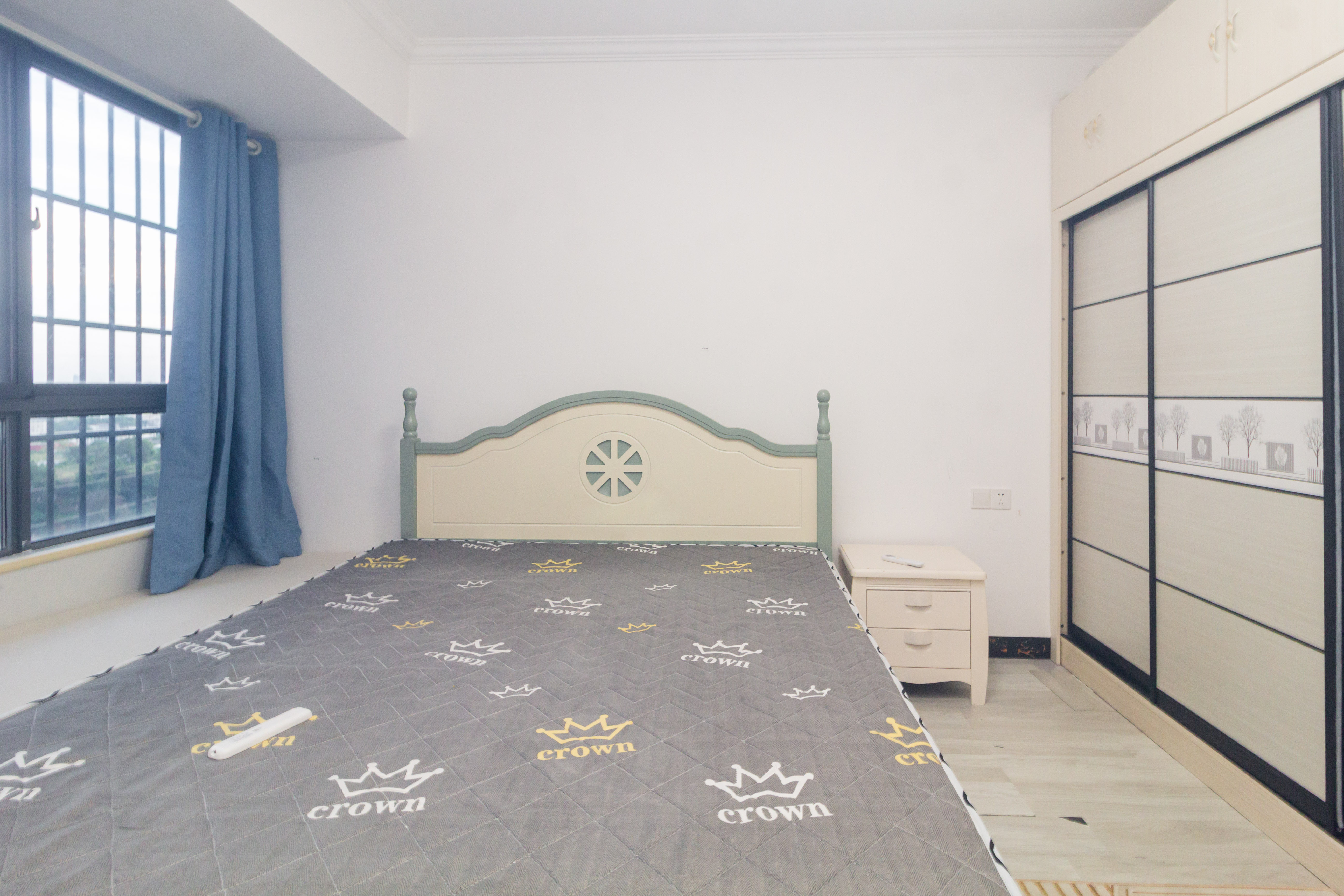 辉宏橄榄城 4室2厅2卫 88.8万 辉宏橄榄城 4室2厅2卫 88.8万卧室