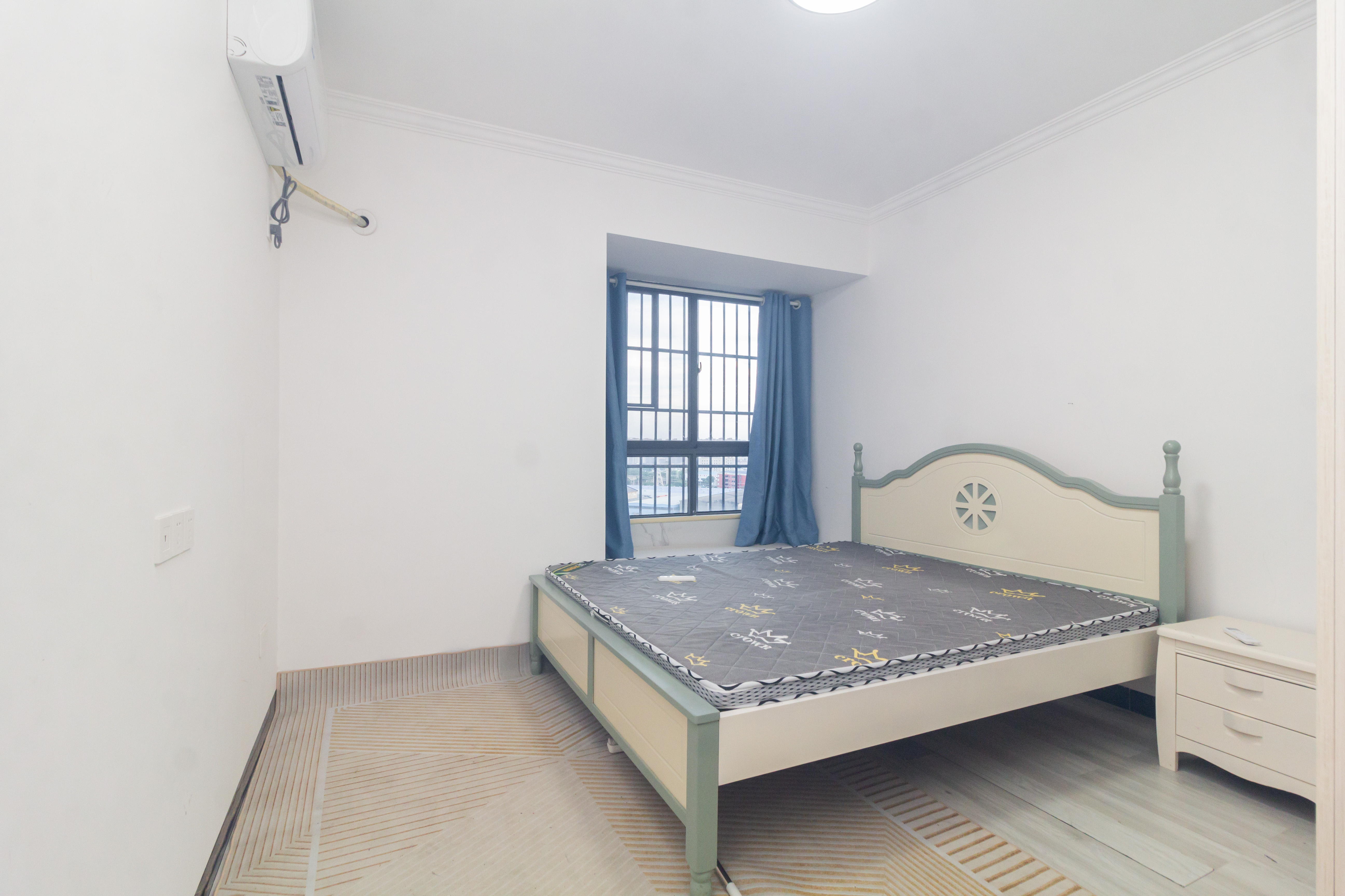 辉宏橄榄城 4室2厅2卫 88.8万 辉宏橄榄城 4室2厅2卫 88.8万卧室