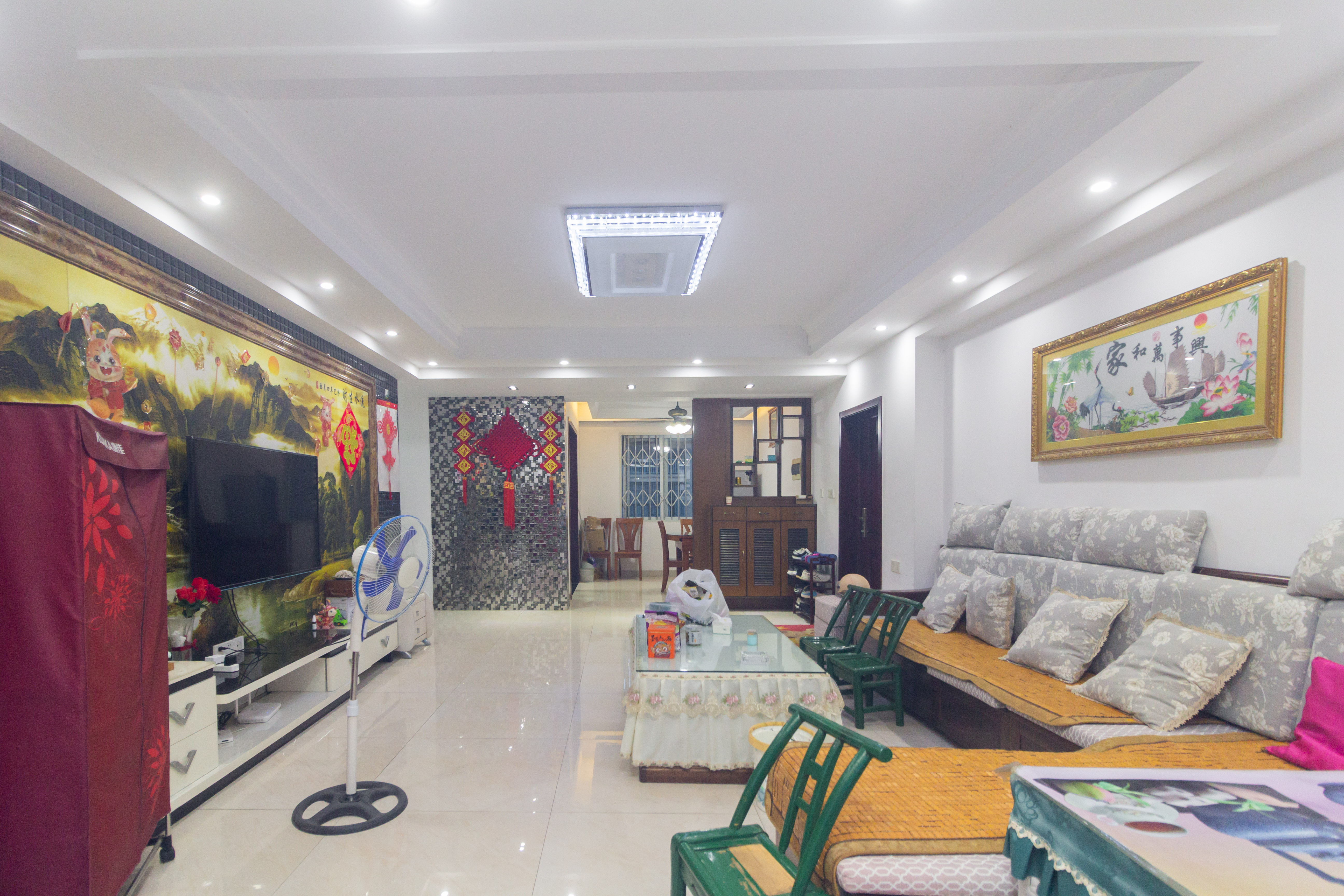 博雅湘水湾 3室2厅2卫 78.8万 博雅湘水湾 3室2厅2卫 78.8万客厅