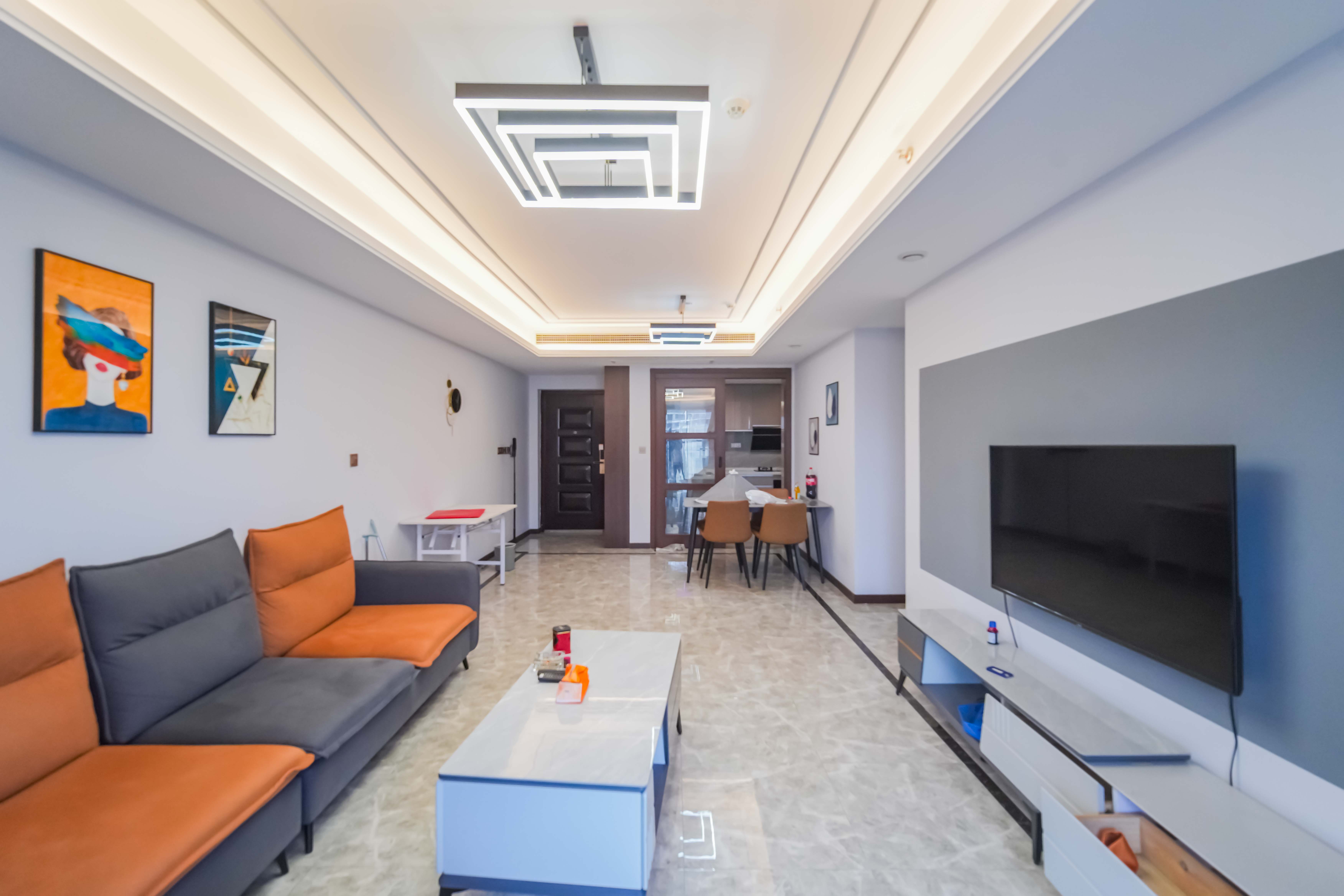 绿地长沙城际空间站(绿地新里佳苑)  3室2厅2卫    144.0万 绿地长沙城际空间站(绿地新里佳苑)  3室2厅2卫    144.0万客厅