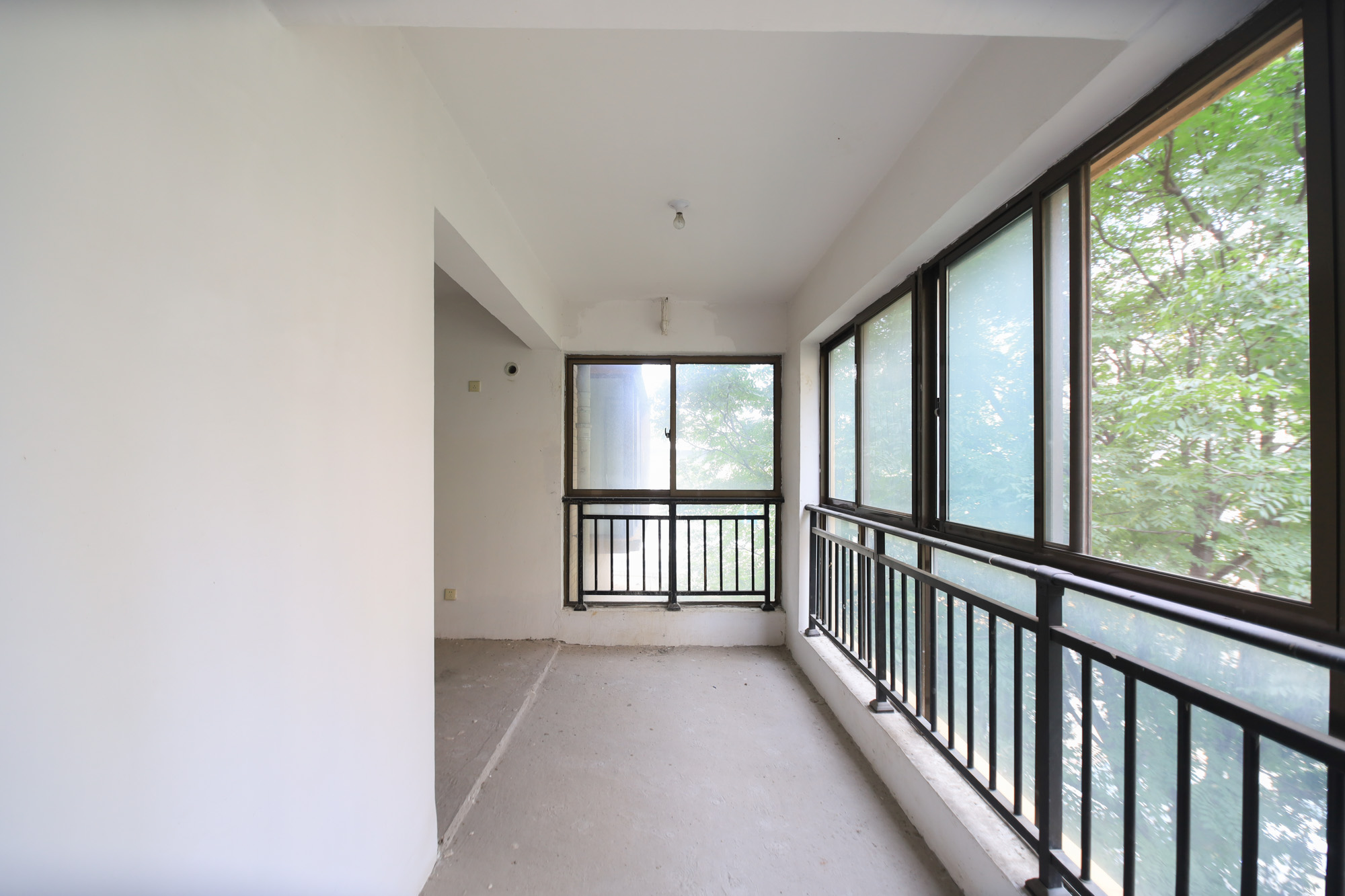 中天瑞景  3室2厅1卫   125.00万阳台