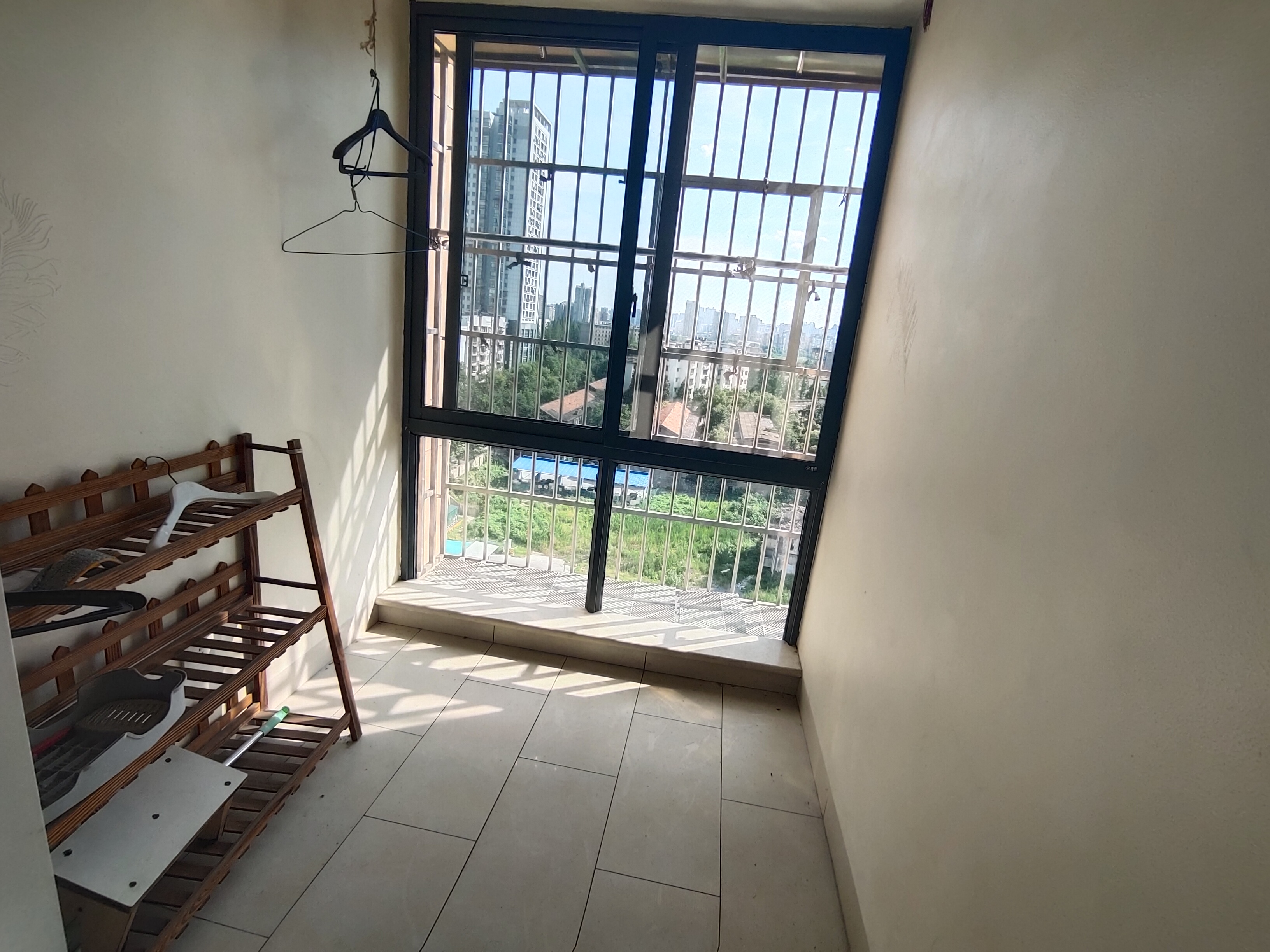 文化园三期  3室2厅2卫    69.8万 文化园三期  3室2厅2卫    69.8万室内图