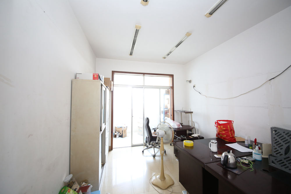 華瑞電子商廈（湖南科佳攝影城）   150.05㎡     95.00萬