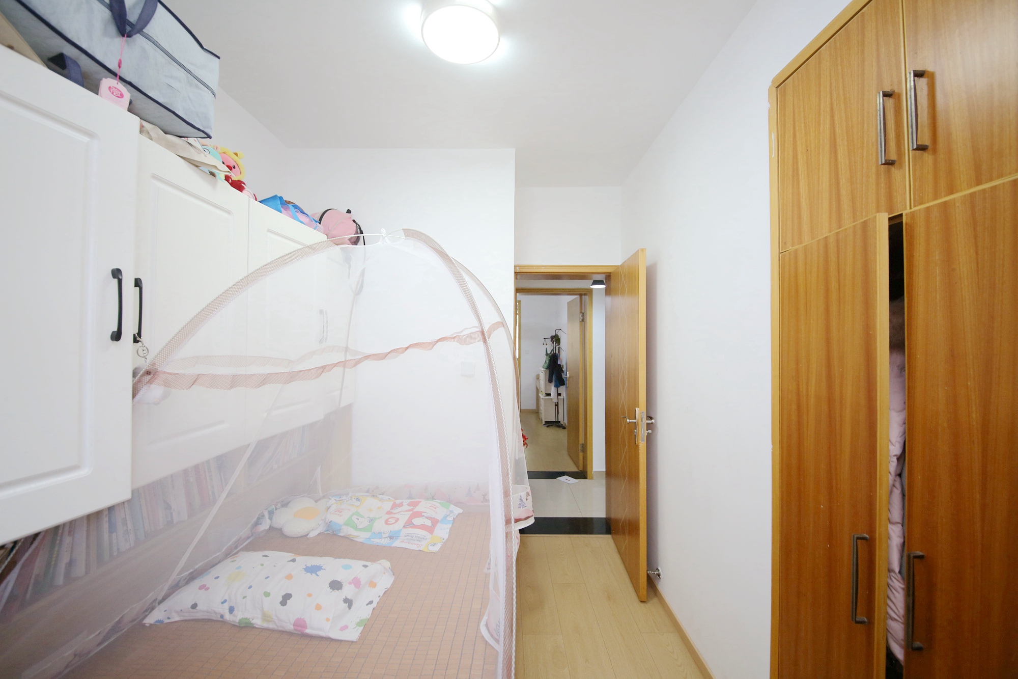 东南明苑  4室2厅2卫   118.00万其他