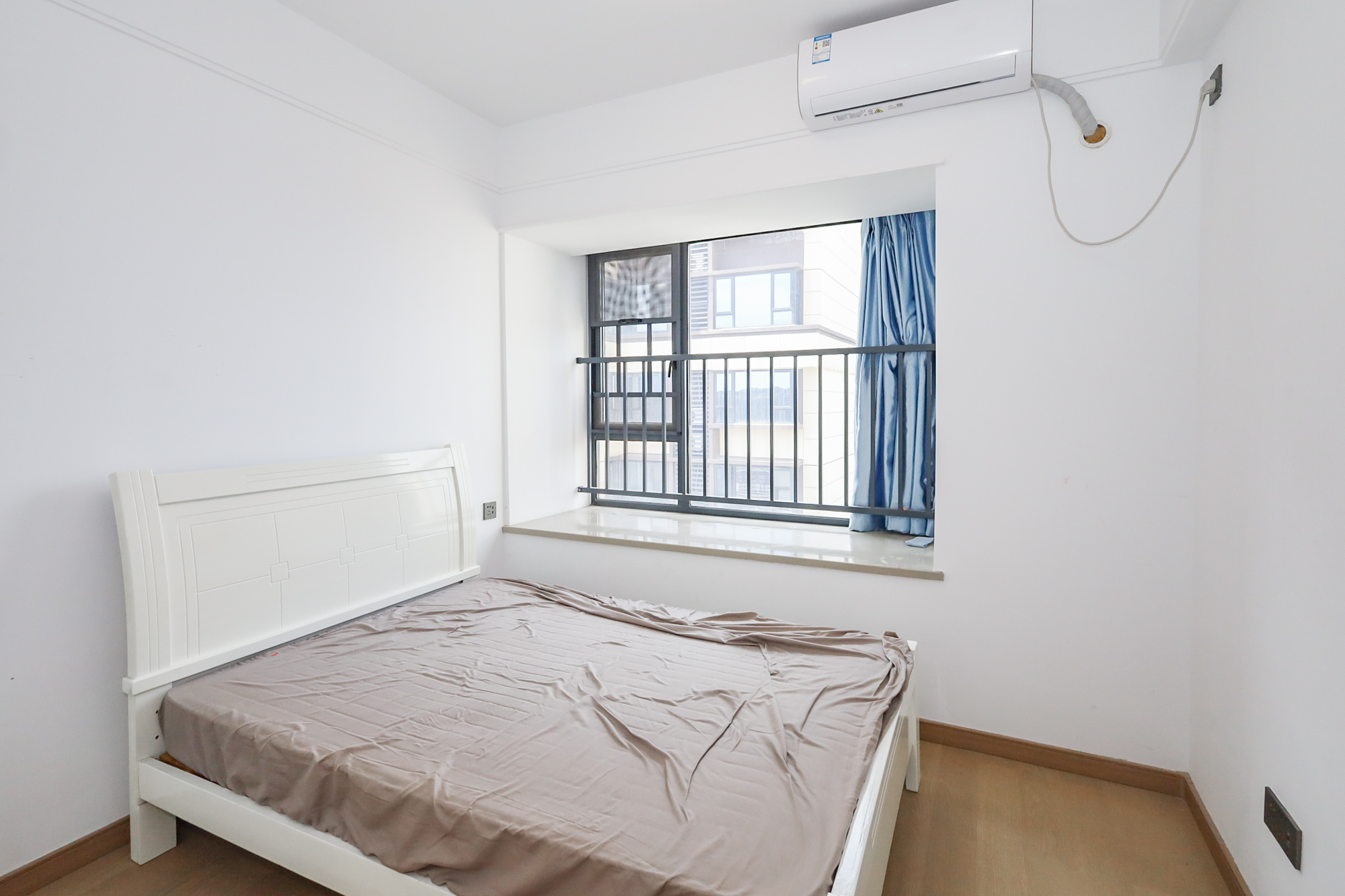 北辰时光里  4室2厅2卫    185.0万 北辰时光里  4室2厅2卫    185.0万卧室