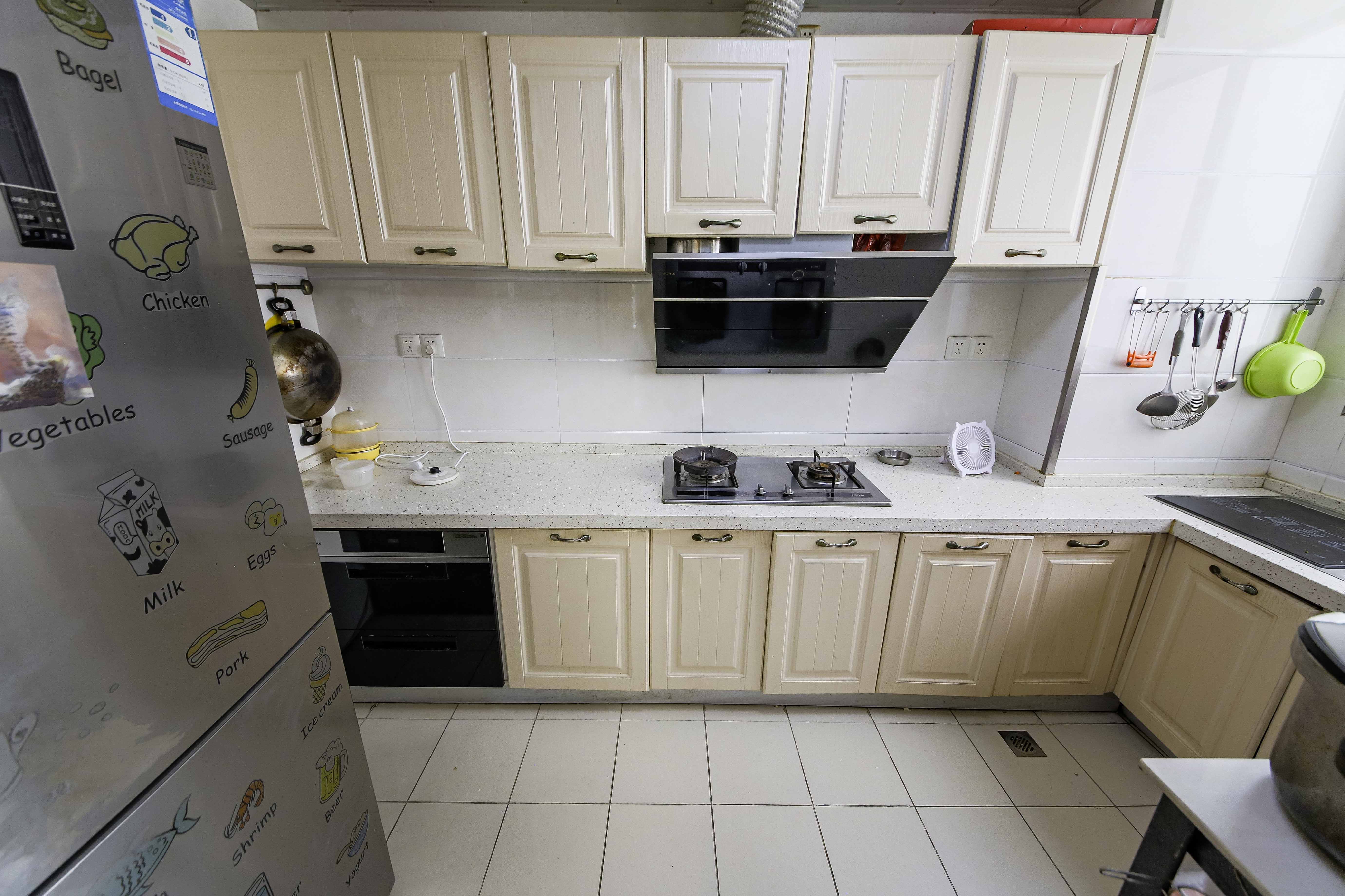 生活艺术城 4室2厅2卫 145.0万 生活艺术城 4室2厅2卫 145.0万厨房