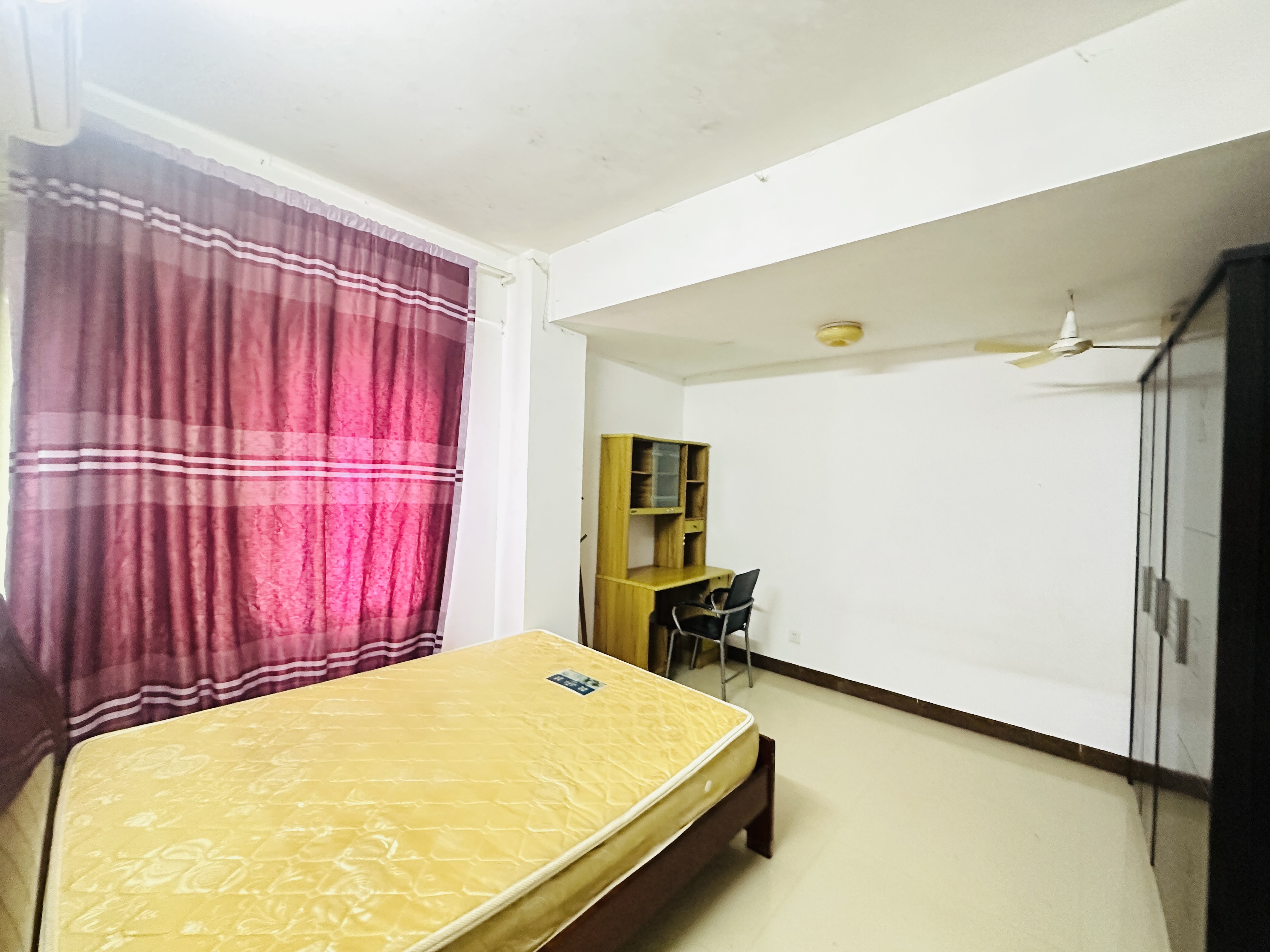 金竹园 4室2厅2卫 130.0万 金竹园 4室2厅2卫 130.0万卧室