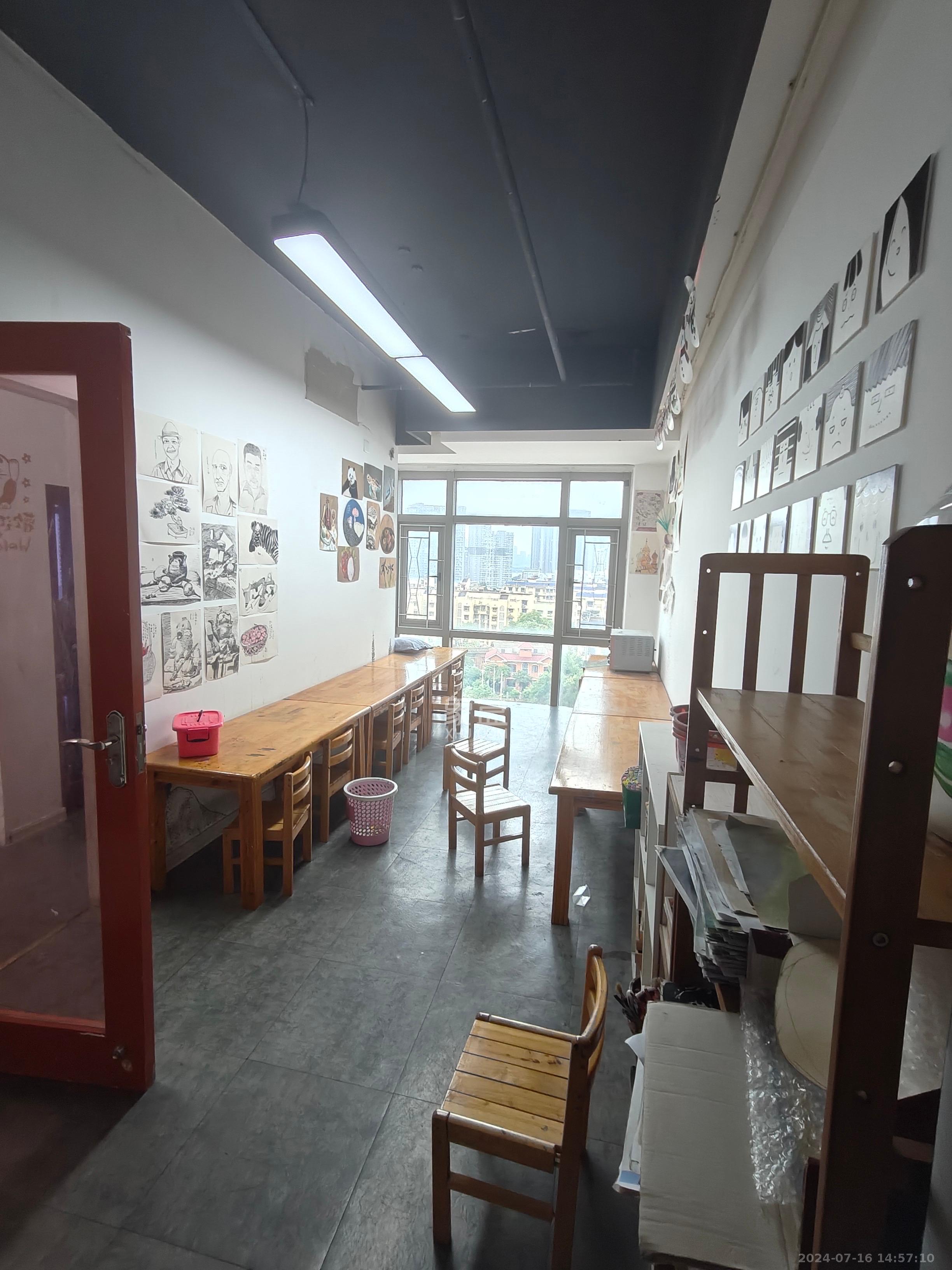 奥克斯广场  1室1厅1卫   1800.00元/月室内图1