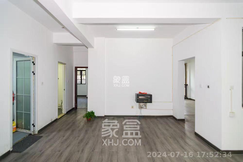 润和紫郡一期  5室2厅1卫   2500.00元/月室内图