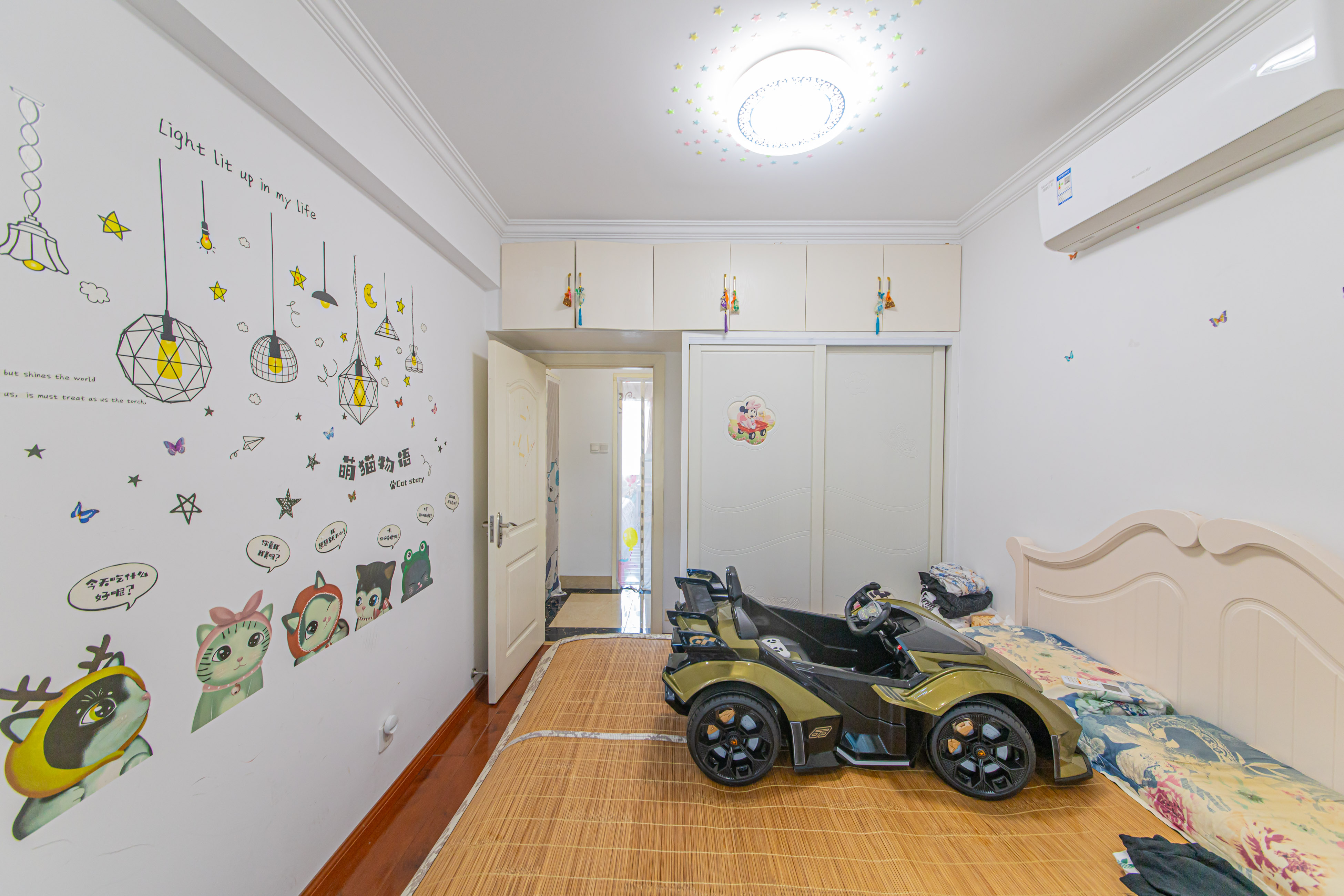 中建芙蓉嘉苑  3室2厅2卫   140.00万卧室
