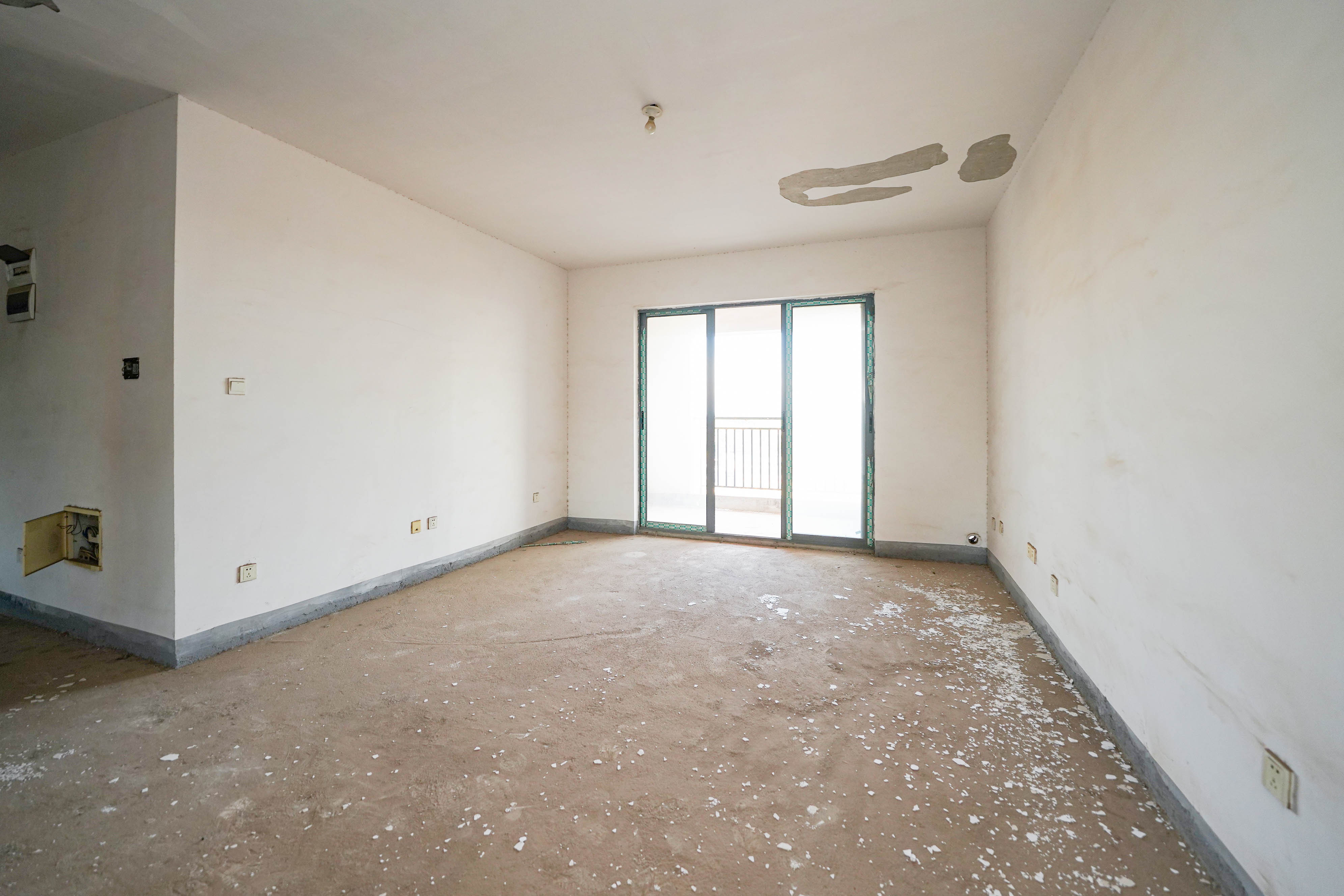 和美星城 3室2厅2卫 78.0万 和美星城 3室2厅2卫 78.0万客厅