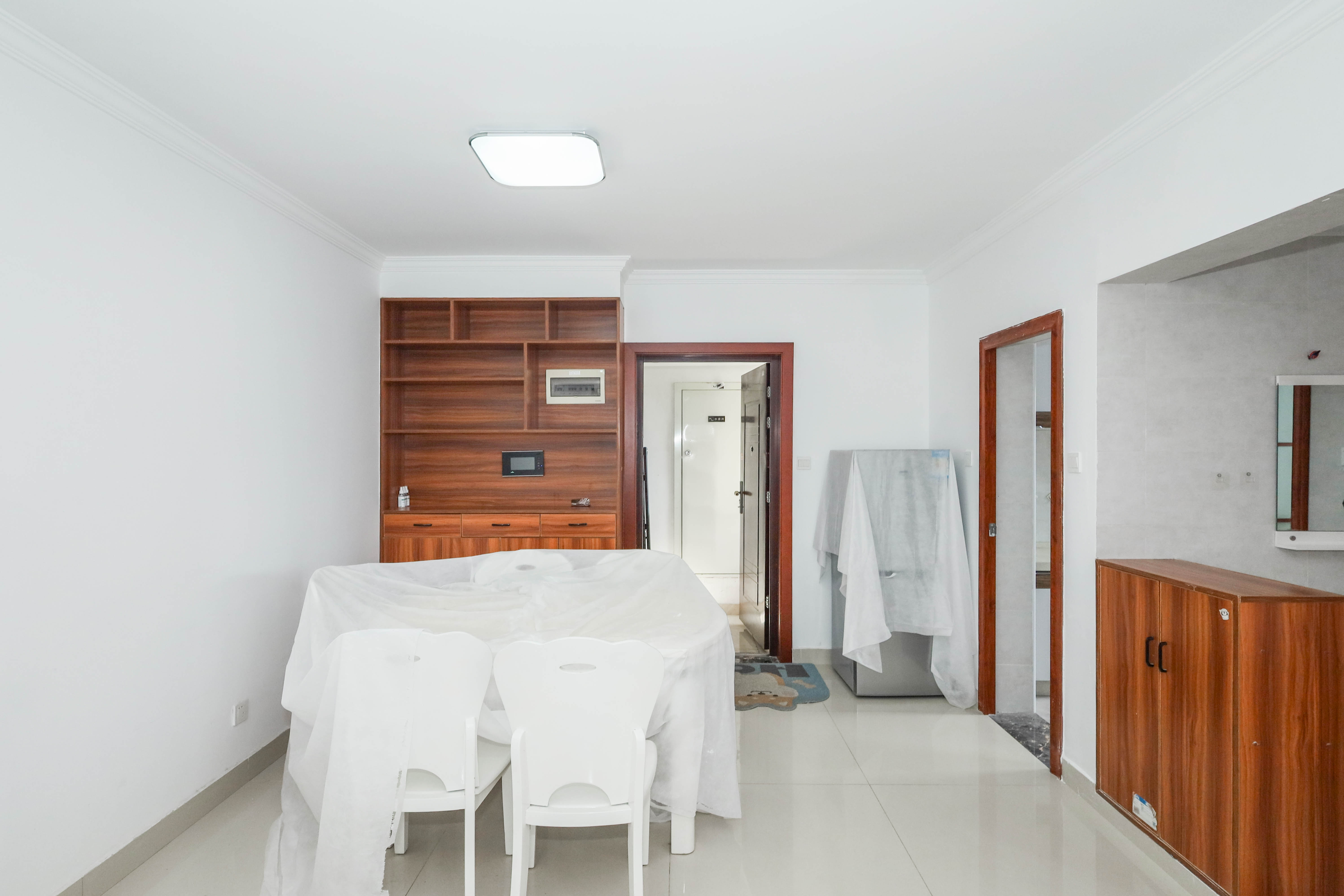 好莱城(弘德西街) 2室2厅1卫 68.0万 好莱城(弘德西街) 2室2厅1卫 68.0万其他