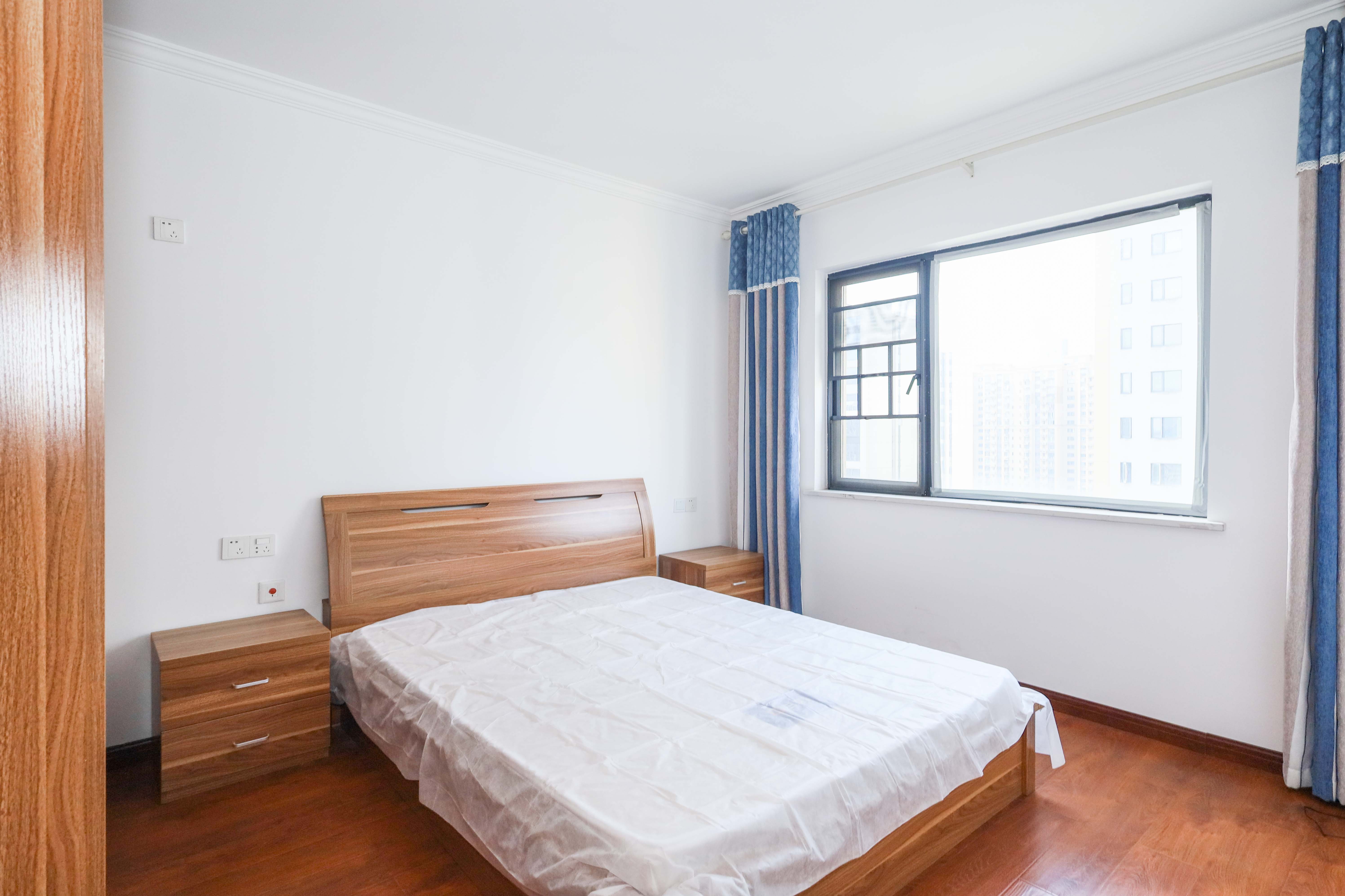 好莱城(弘德西街) 2室2厅1卫 68.0万 好莱城(弘德西街) 2室2厅1卫 68.0万卧室