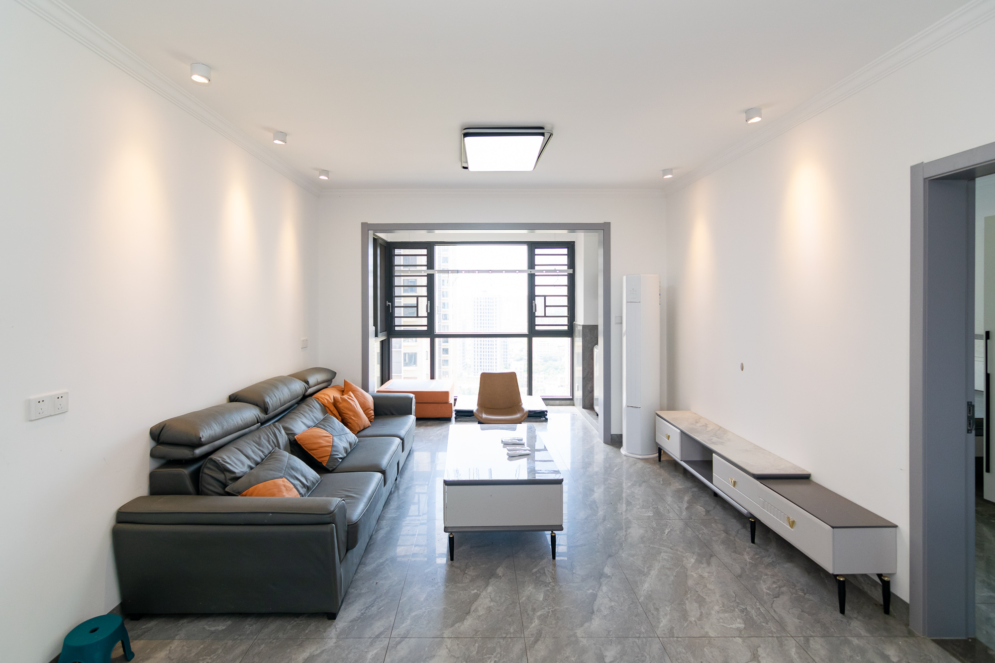 美的翰城  3室2厅2卫    81.8万 美的翰城  3室2厅2卫    81.8万