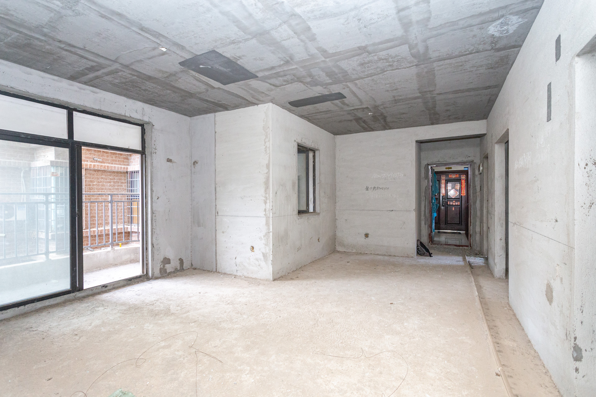 润和之悦(金泽园) 4室2厅2卫 85.0万 润和之悦(金泽园) 4室2厅2卫 85.0万客厅