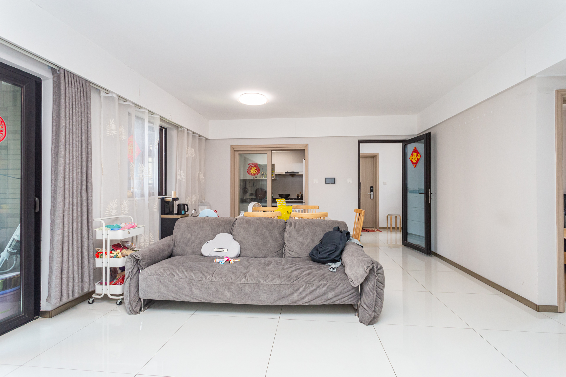 时代倾城三期 4室2厅2卫 106.0万 时代倾城三期 4室2厅2卫 106.0万客厅