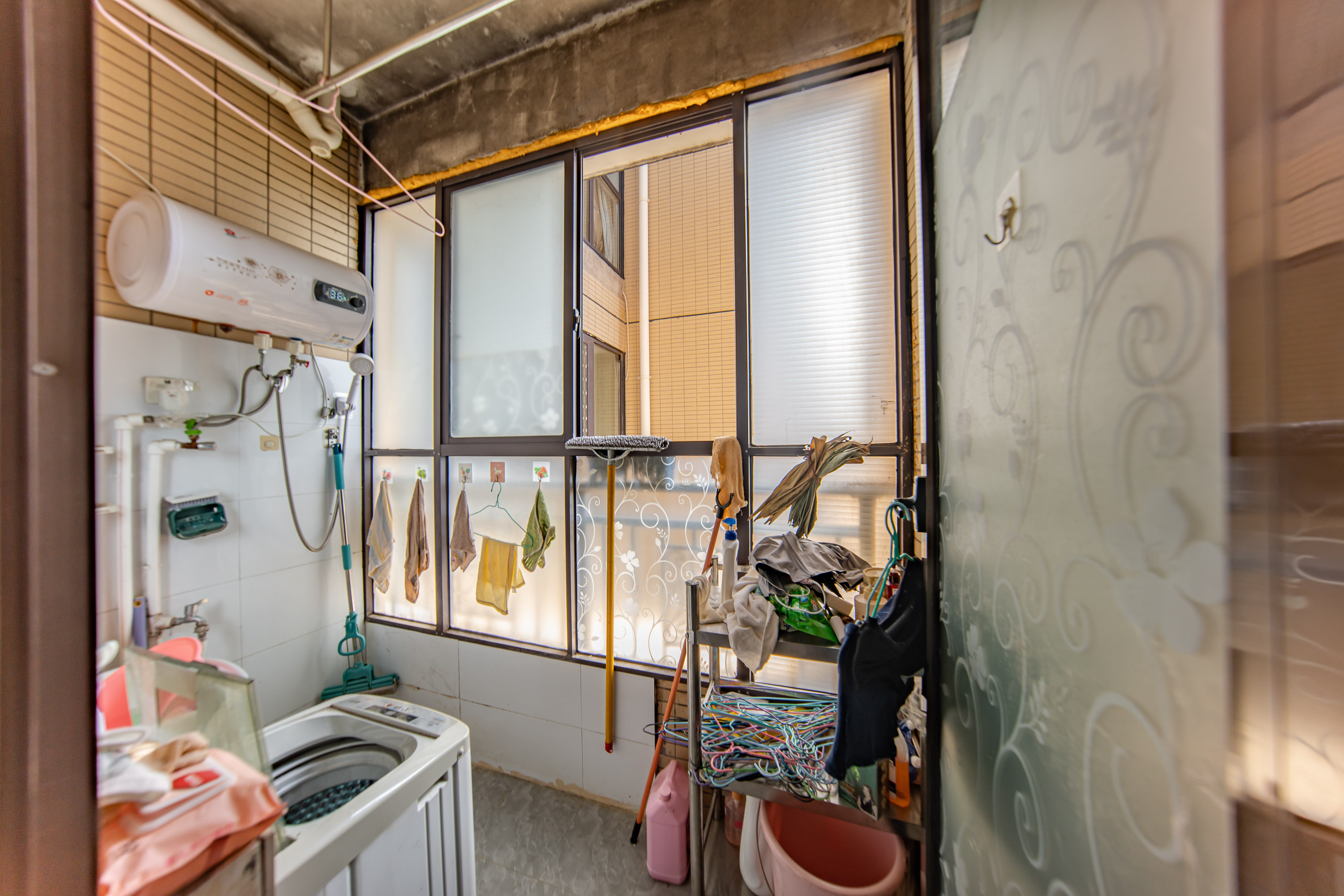 江山帝景哈佛  5室2厅3卫    141.88万阳台