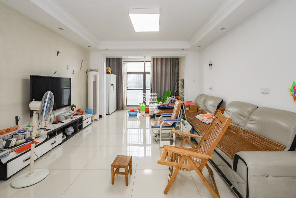 阳光丽城二期  4室2厅1卫    218.0万