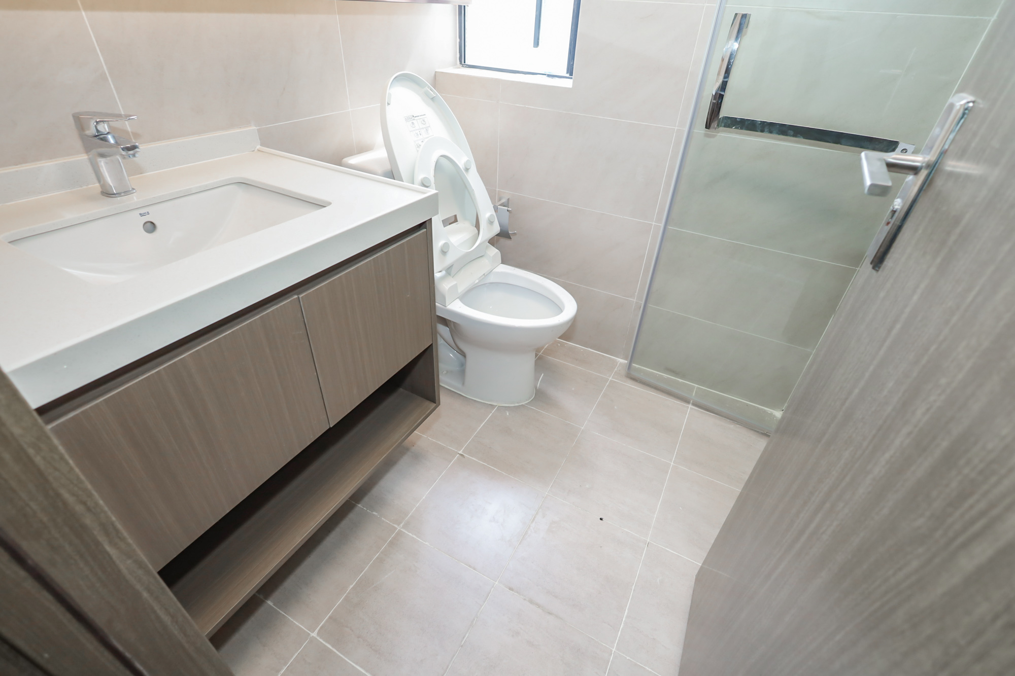 滨江府1913  4室2厅2卫    238.0万 滨江府1913  4室2厅2卫    238.0万卫生间