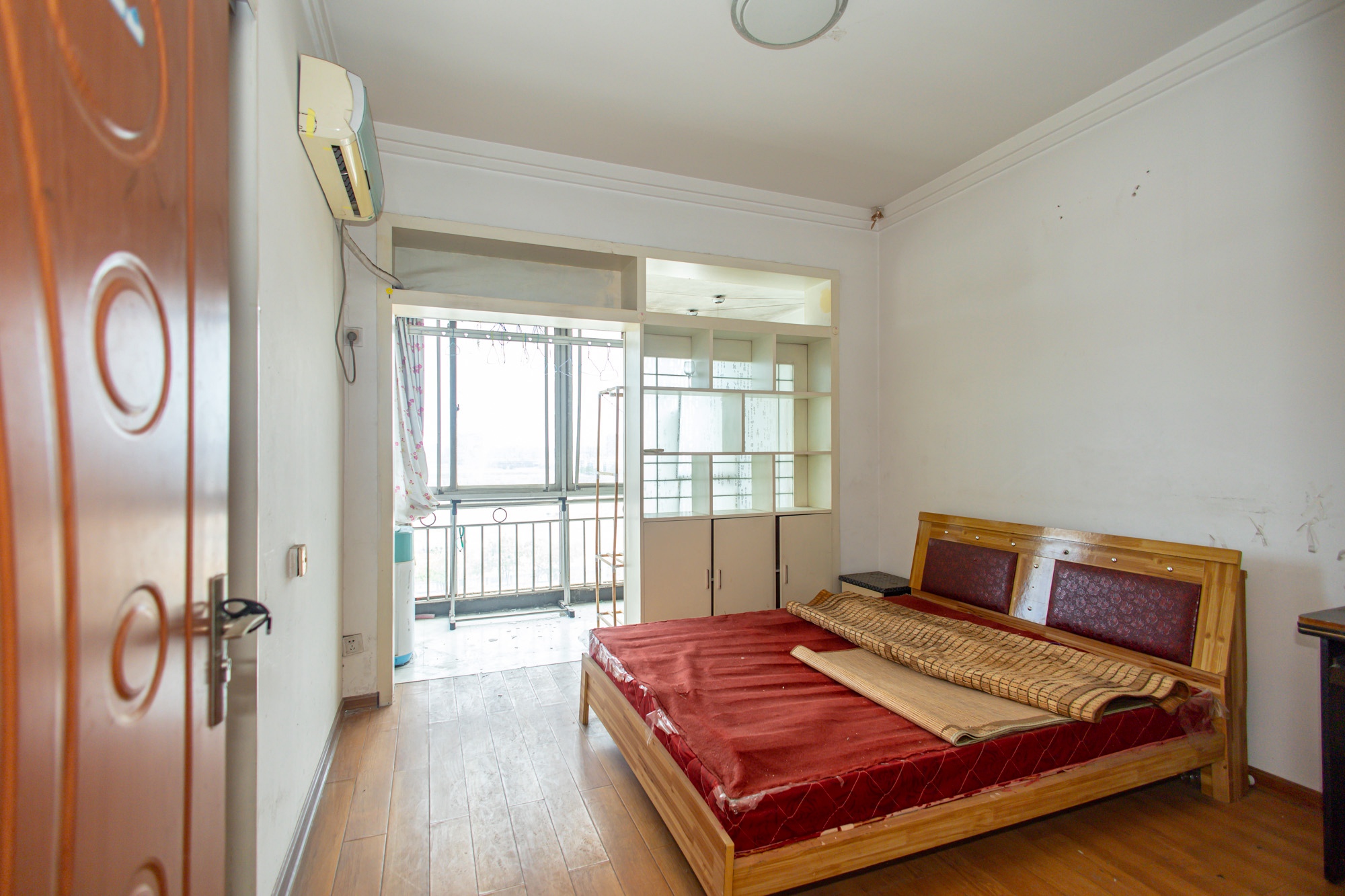 湘绣城 3室2厅1卫 46.8万 湘绣城 3室2厅1卫 46.8万卧室