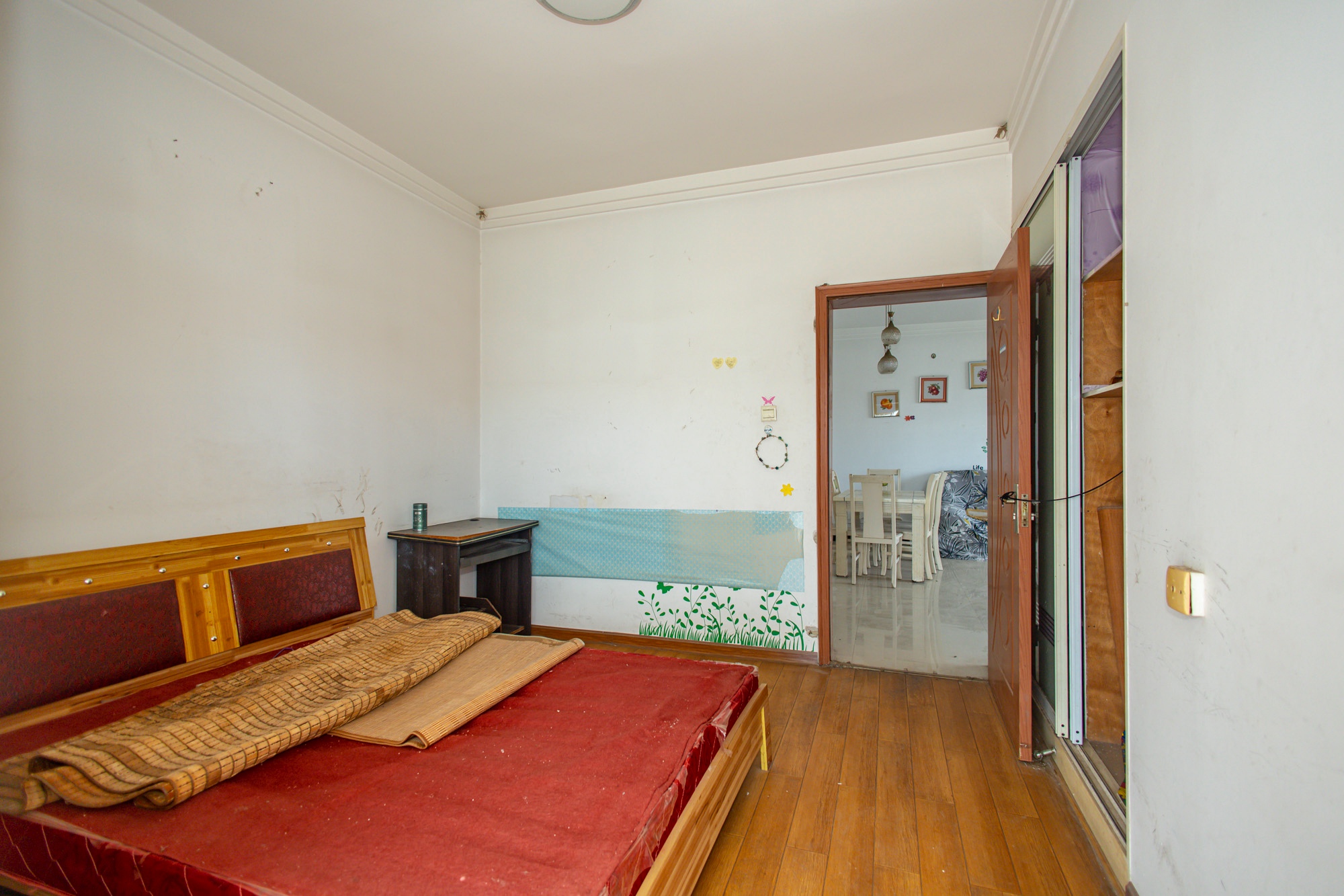 湘绣城 3室2厅1卫 46.8万 湘绣城 3室2厅1卫 46.8万卧室