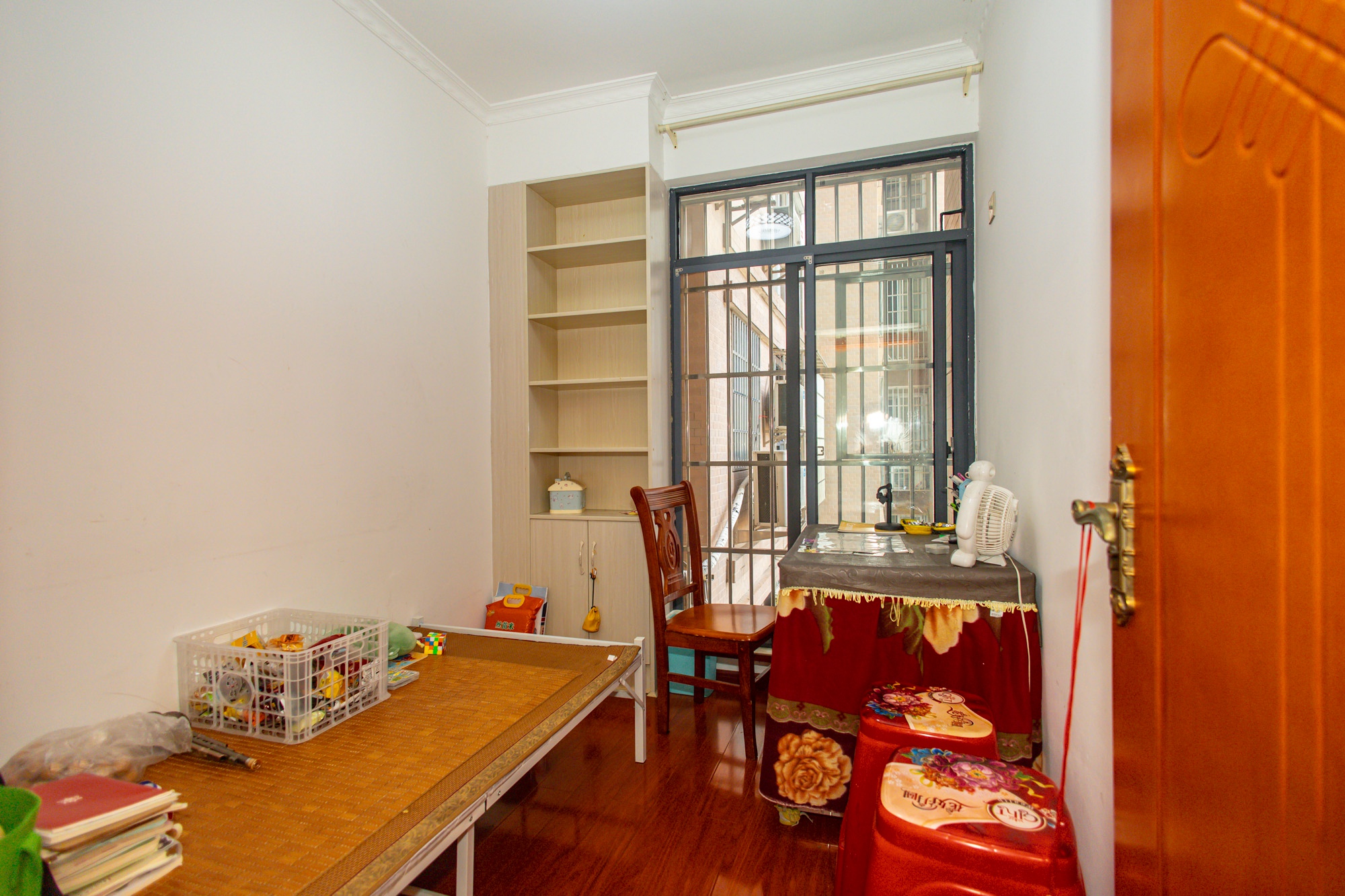 泊林晶城 3室2厅1卫 68.0万 泊林晶城 3室2厅1卫 68.0万卧室