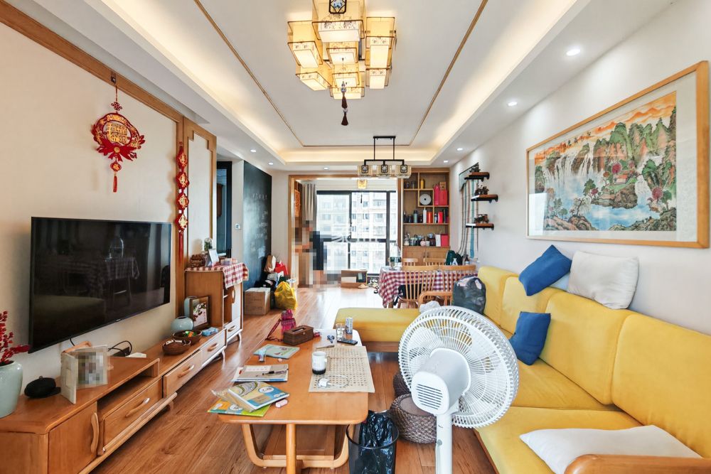 星湖湾一期高层  3室2厅1卫    75.0万