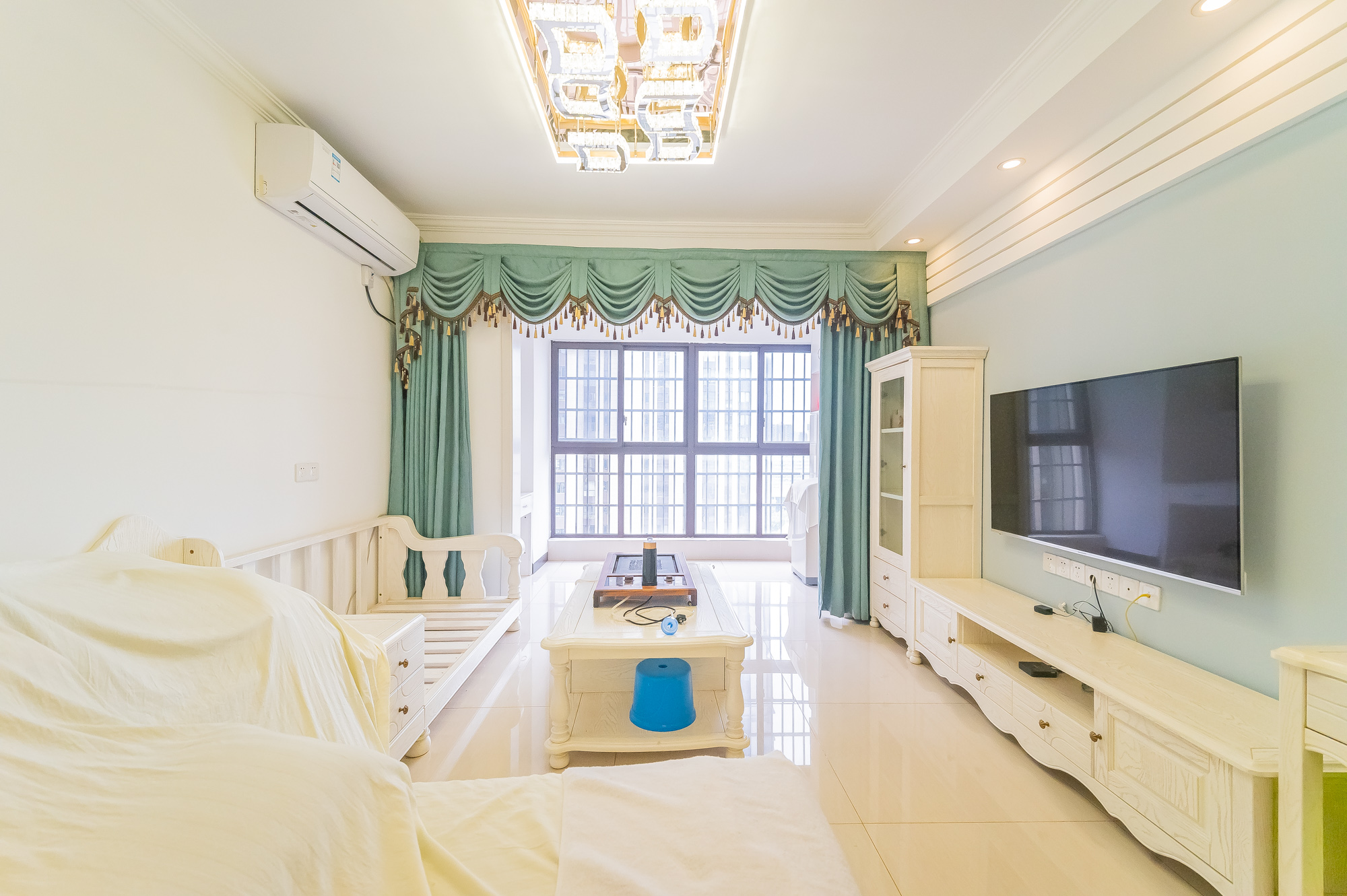 星湖湾一期高层 3室2厅1卫 76.8万 星湖湾一期高层 3室2厅1卫 76.8万客厅