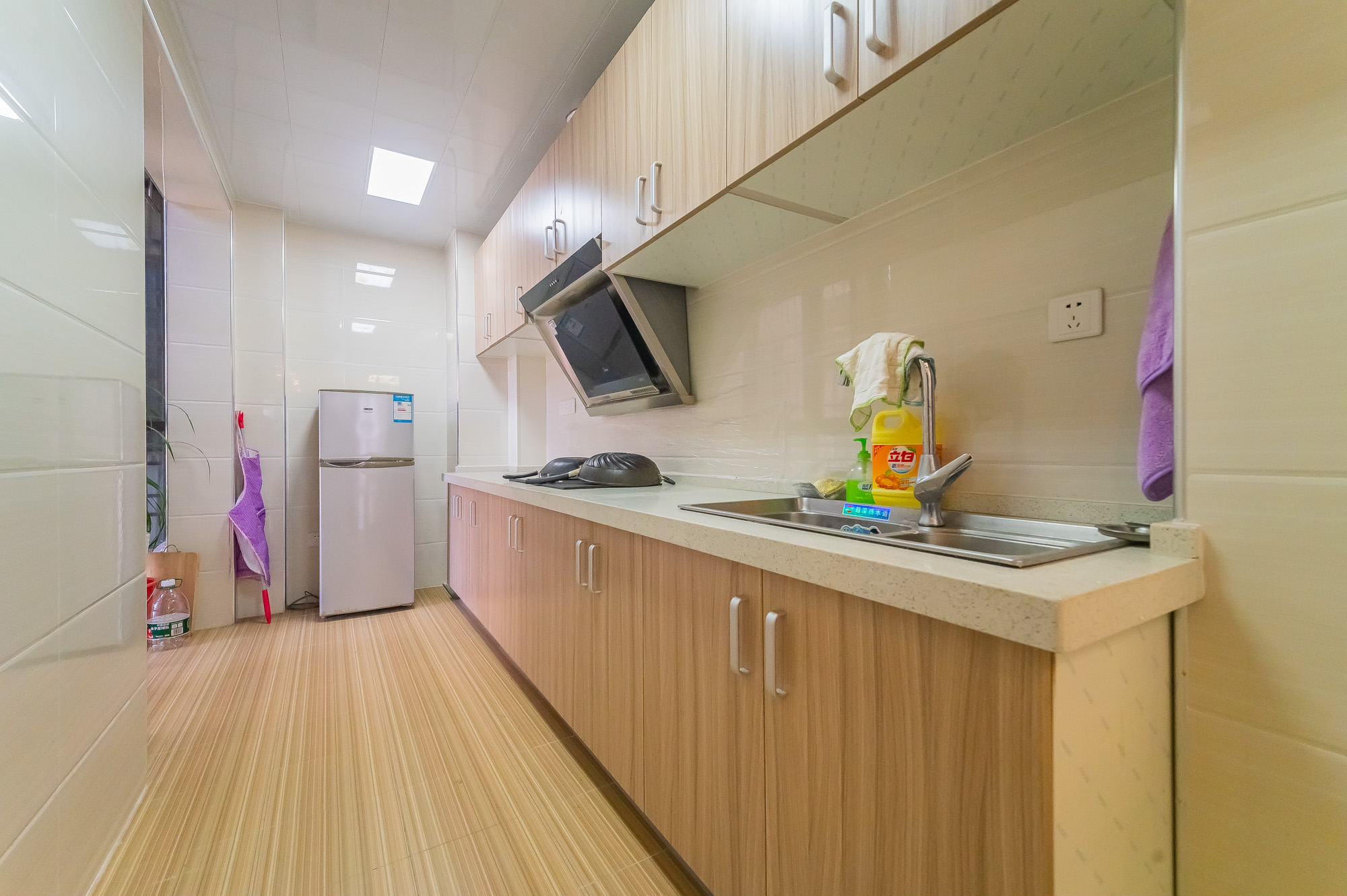 星湖湾一期高层 3室2厅1卫 76.8万 星湖湾一期高层 3室2厅1卫 76.8万厨房