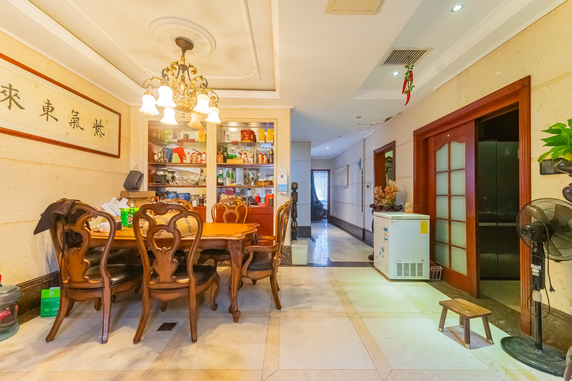 鹏基诺亚山林 5室2厅3卫 490.0万 鹏基诺亚山林 5室2厅3卫 490.0万客厅