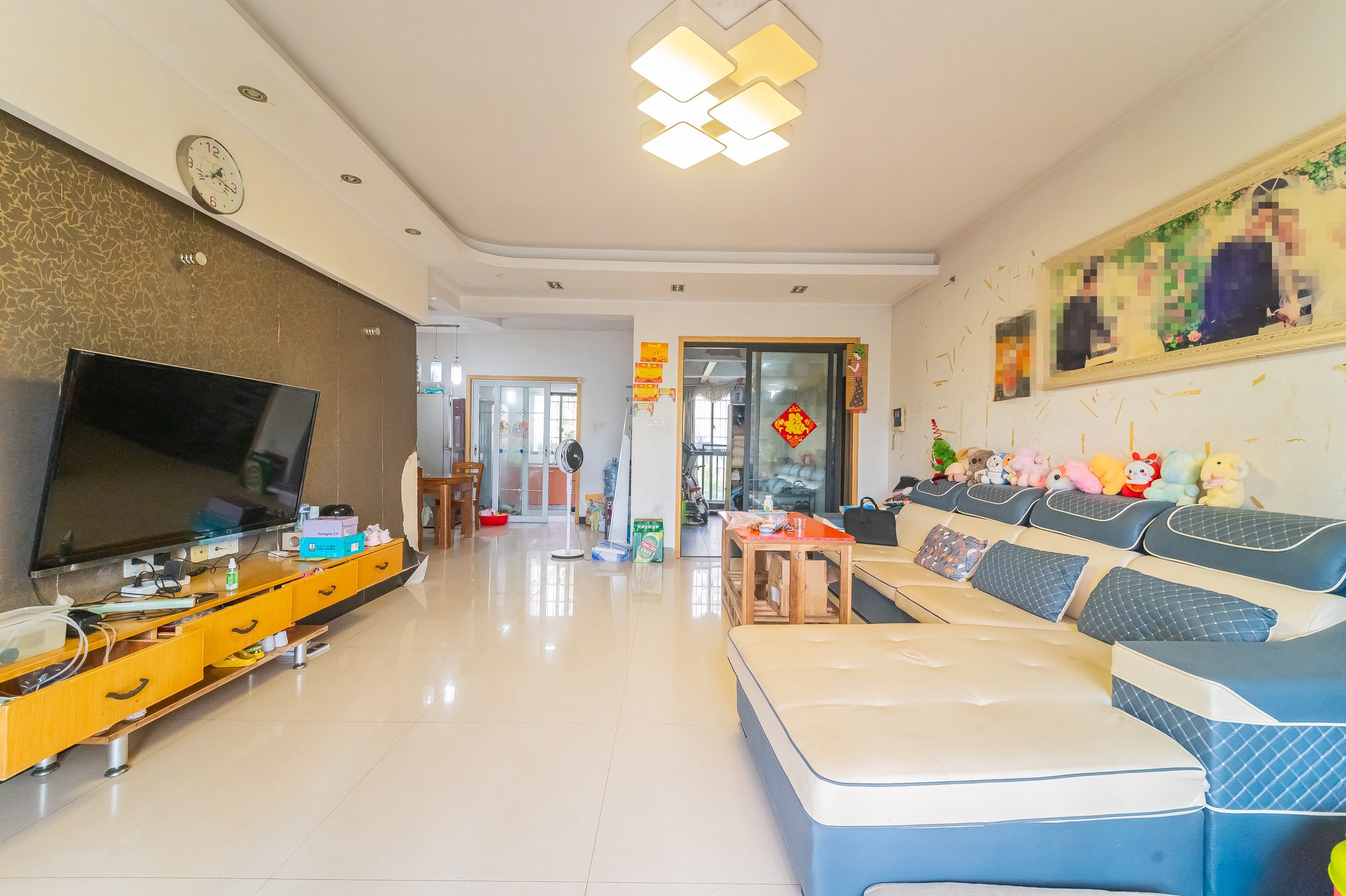 鹏基诺亚山林 4室2厅2卫 98.6万 鹏基诺亚山林 4室2厅2卫 98.6万客厅