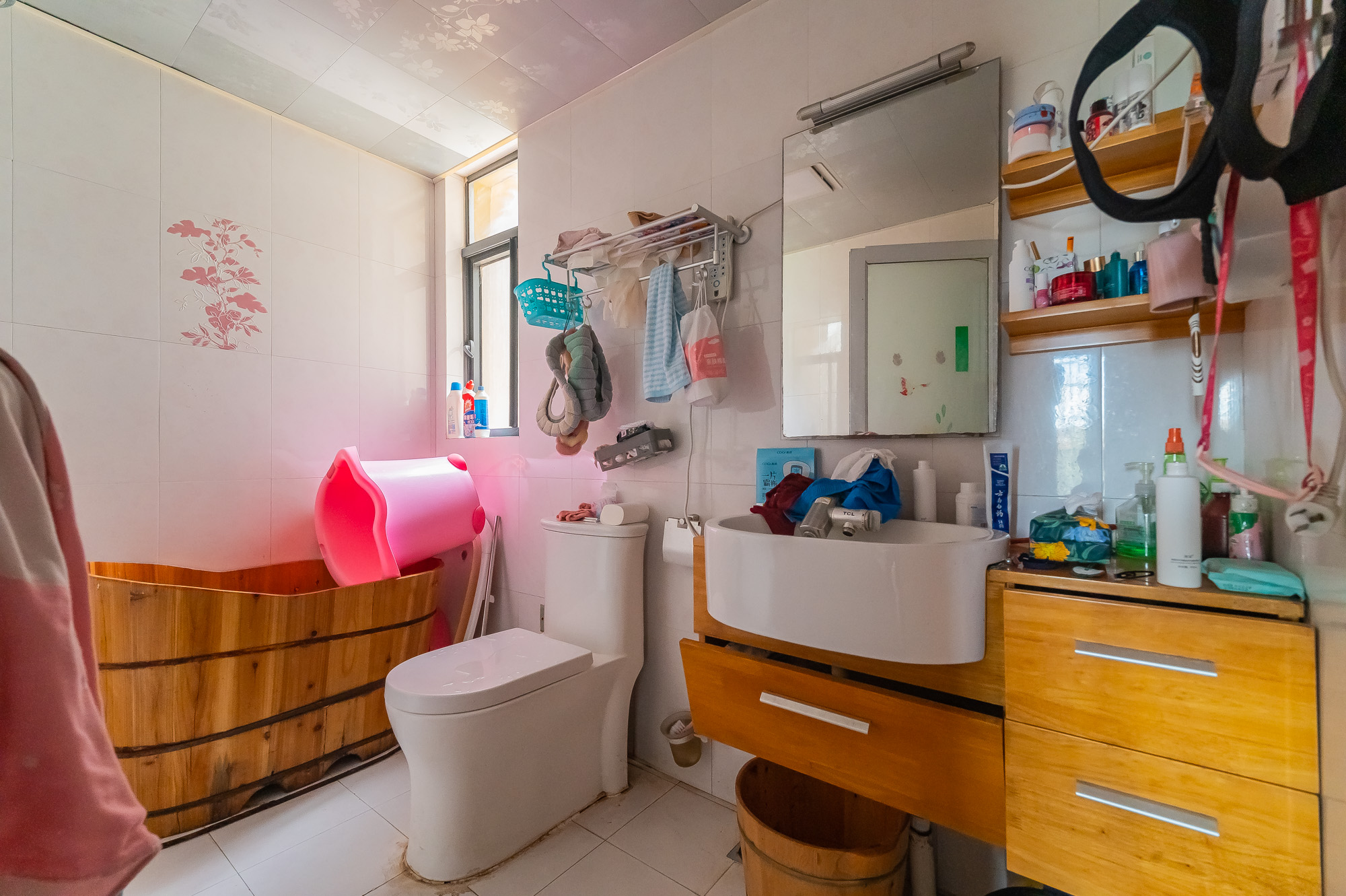 鹏基诺亚山林  4室2厅2卫    98.6万卫生间