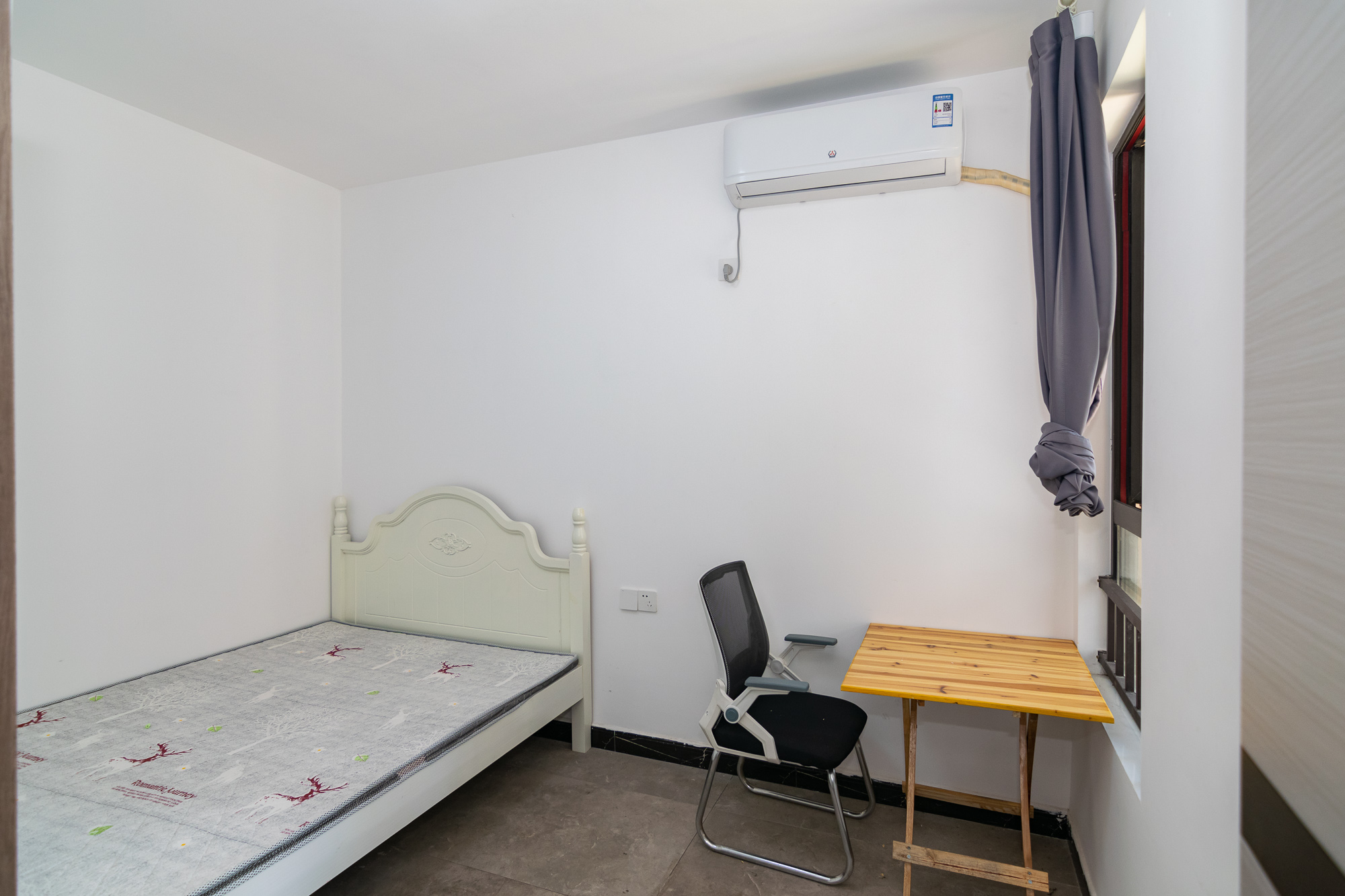 美的翰城  3室2厅1卫    72.0万 美的翰城  3室2厅1卫    72.0万卧室