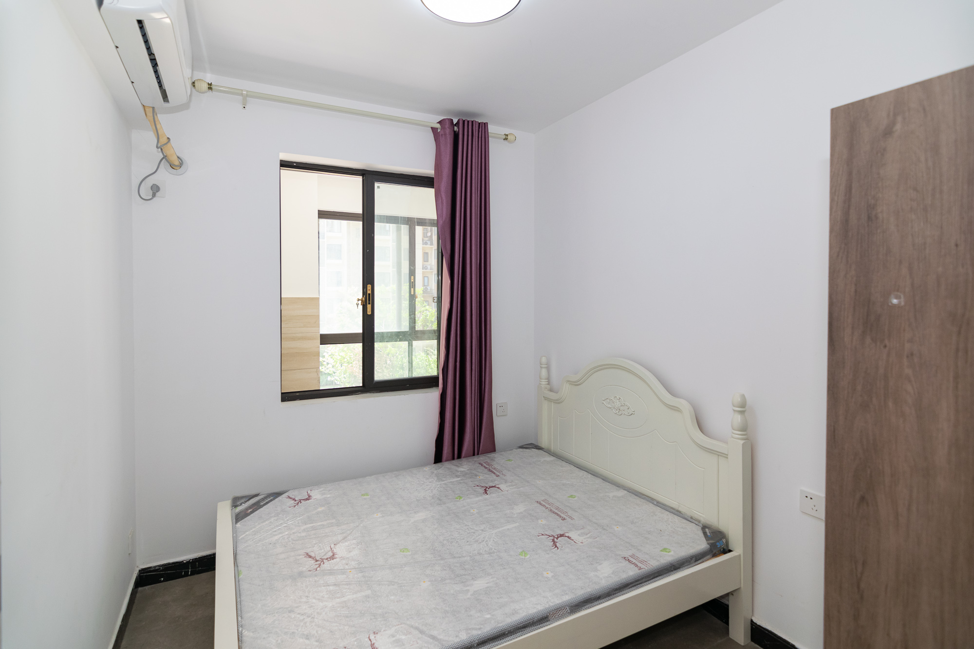 美的翰城  3室2厅1卫    72.0万 美的翰城  3室2厅1卫    72.0万卧室